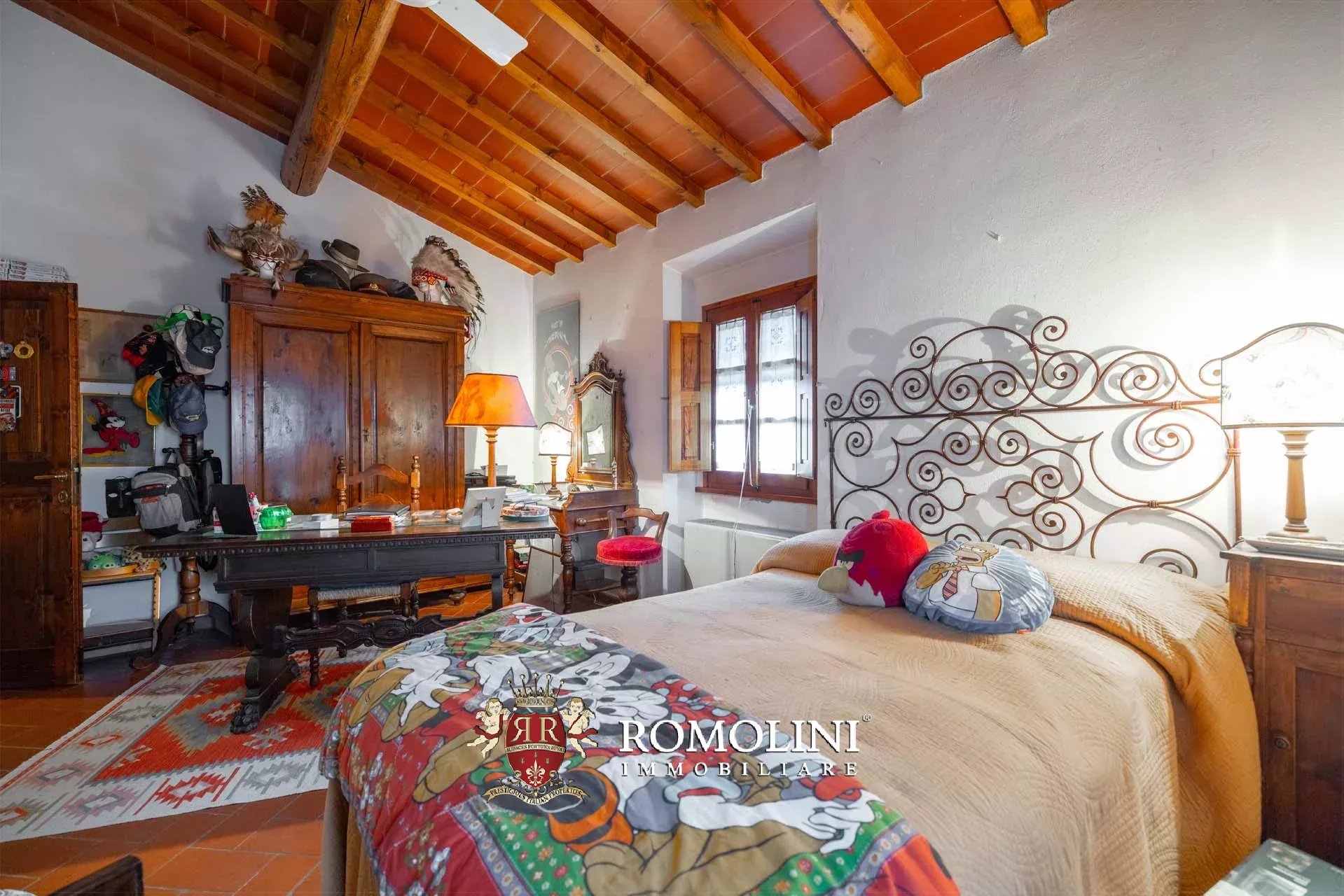 8 Bedroom Villa/Townhouse's Image 30