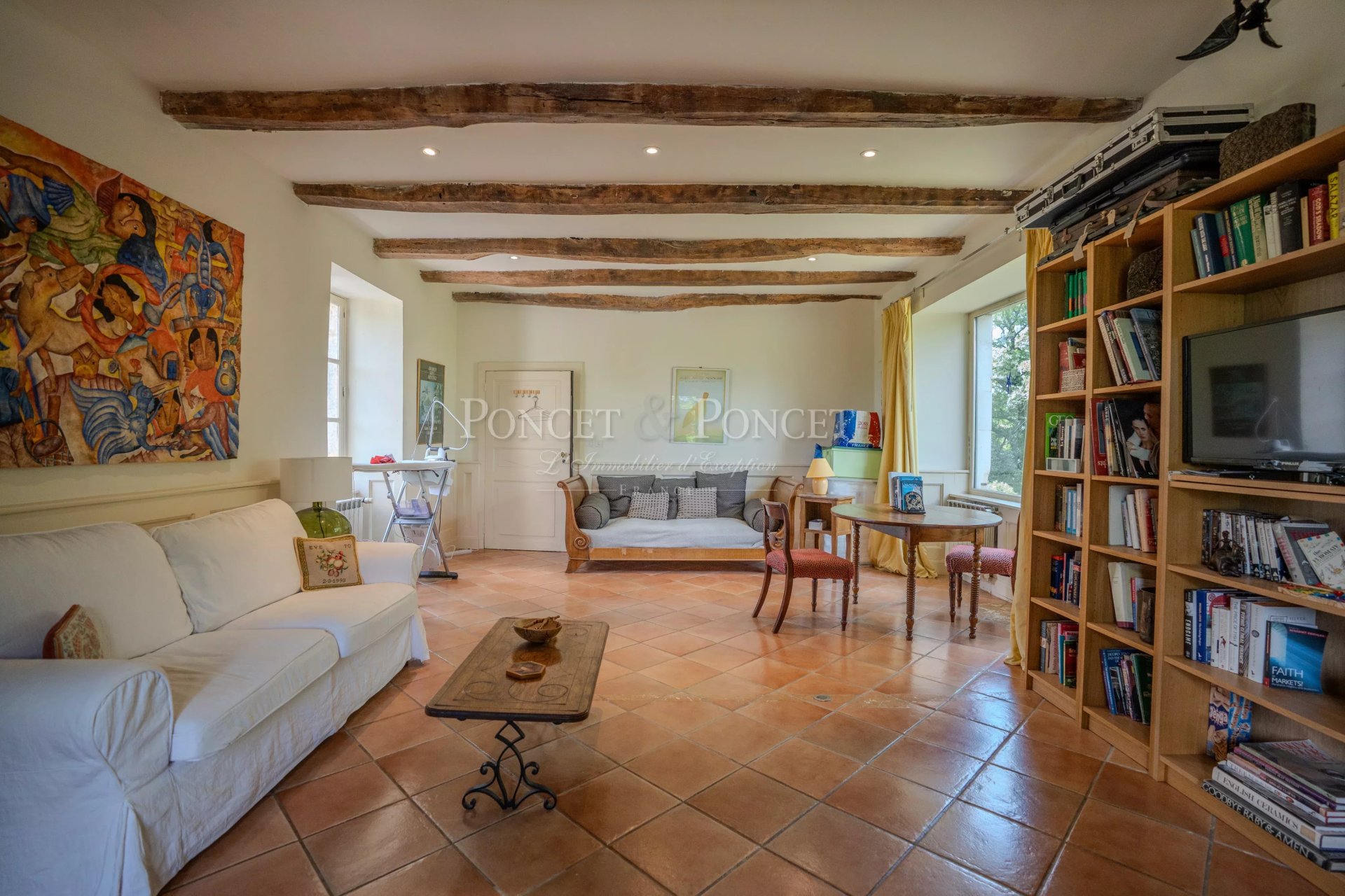 7 Bedroom Villa/Townhouse's Image 9