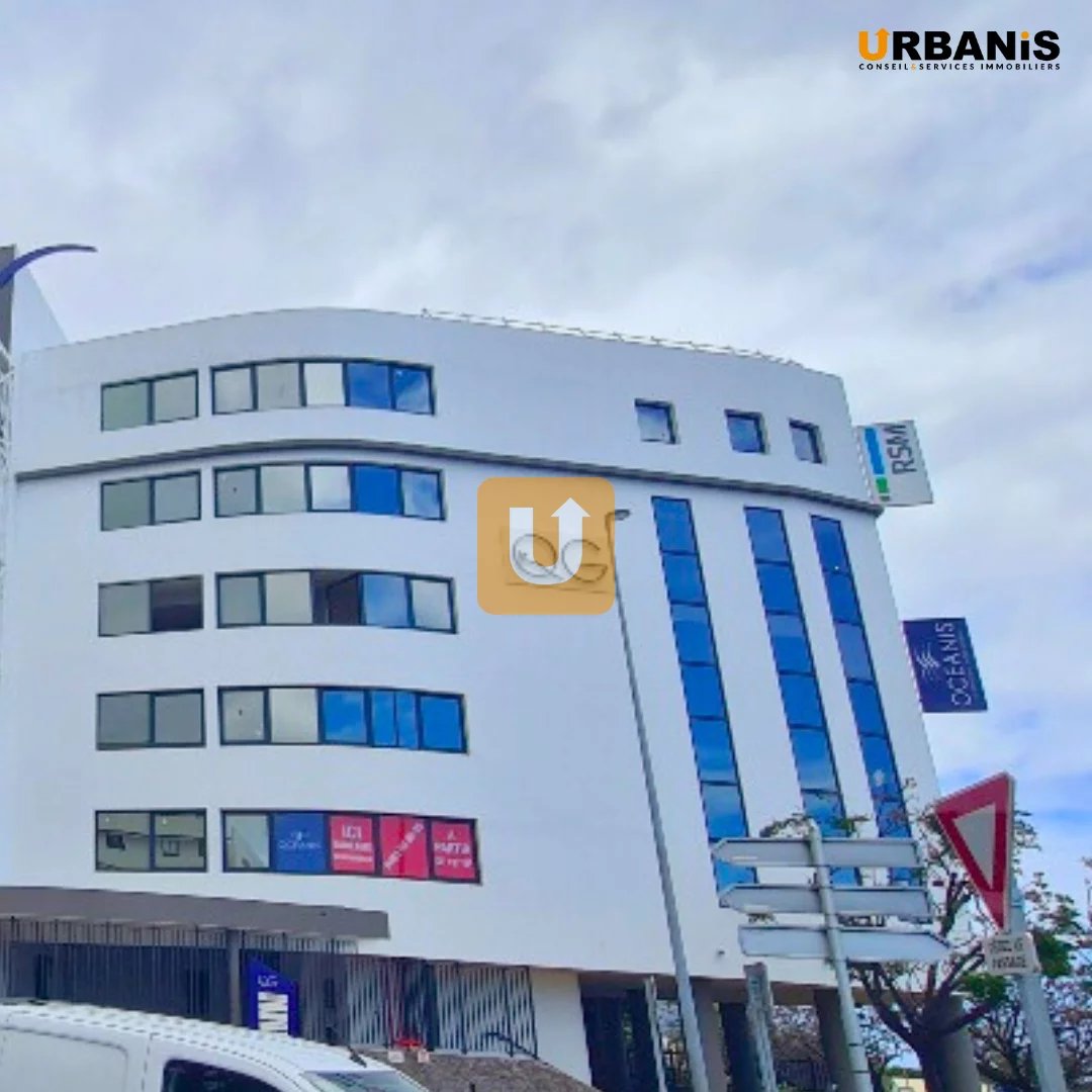 LOCATION 1 PLATEAU DE BUREAUX de 220m2