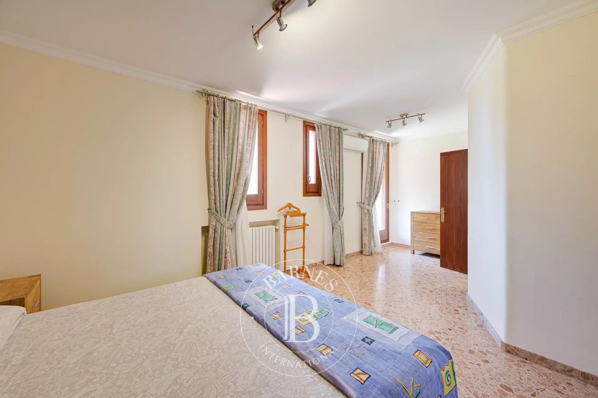 Villa Blanes - picture 19