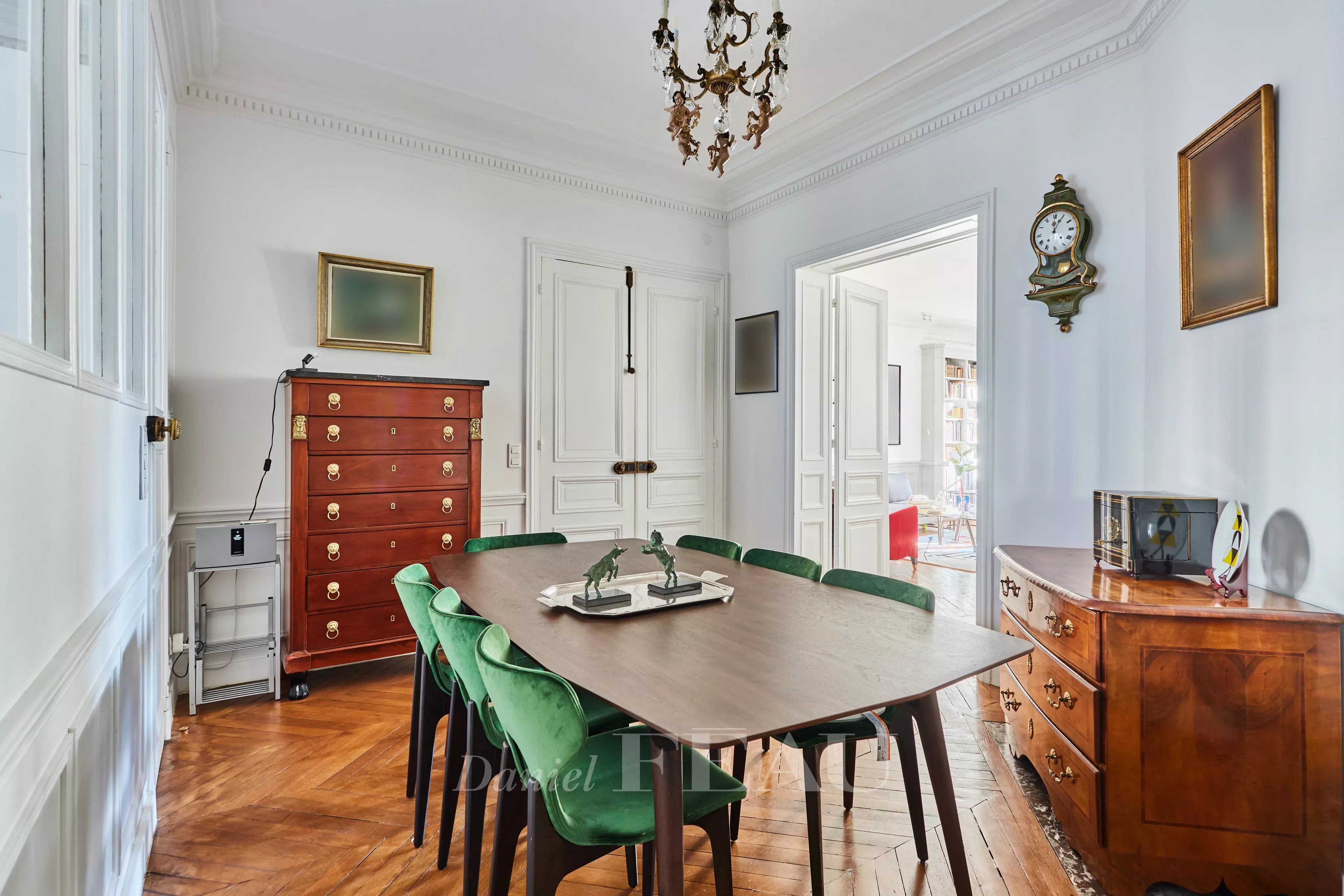 Sale Apartment Paris 16th