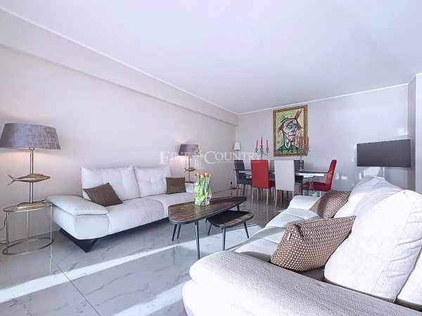 Apartment 2 bedrooms for sale on la Croisette in Cannes — photo 7