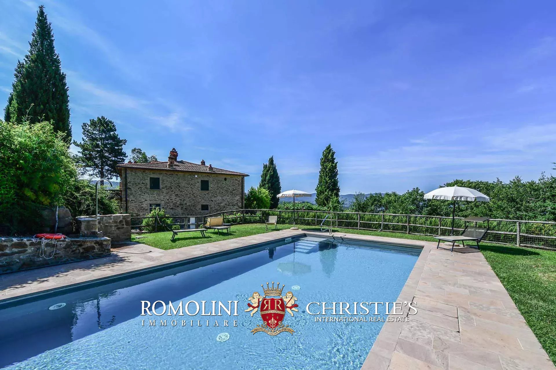 16 Bedroom Vineyard's Image 43