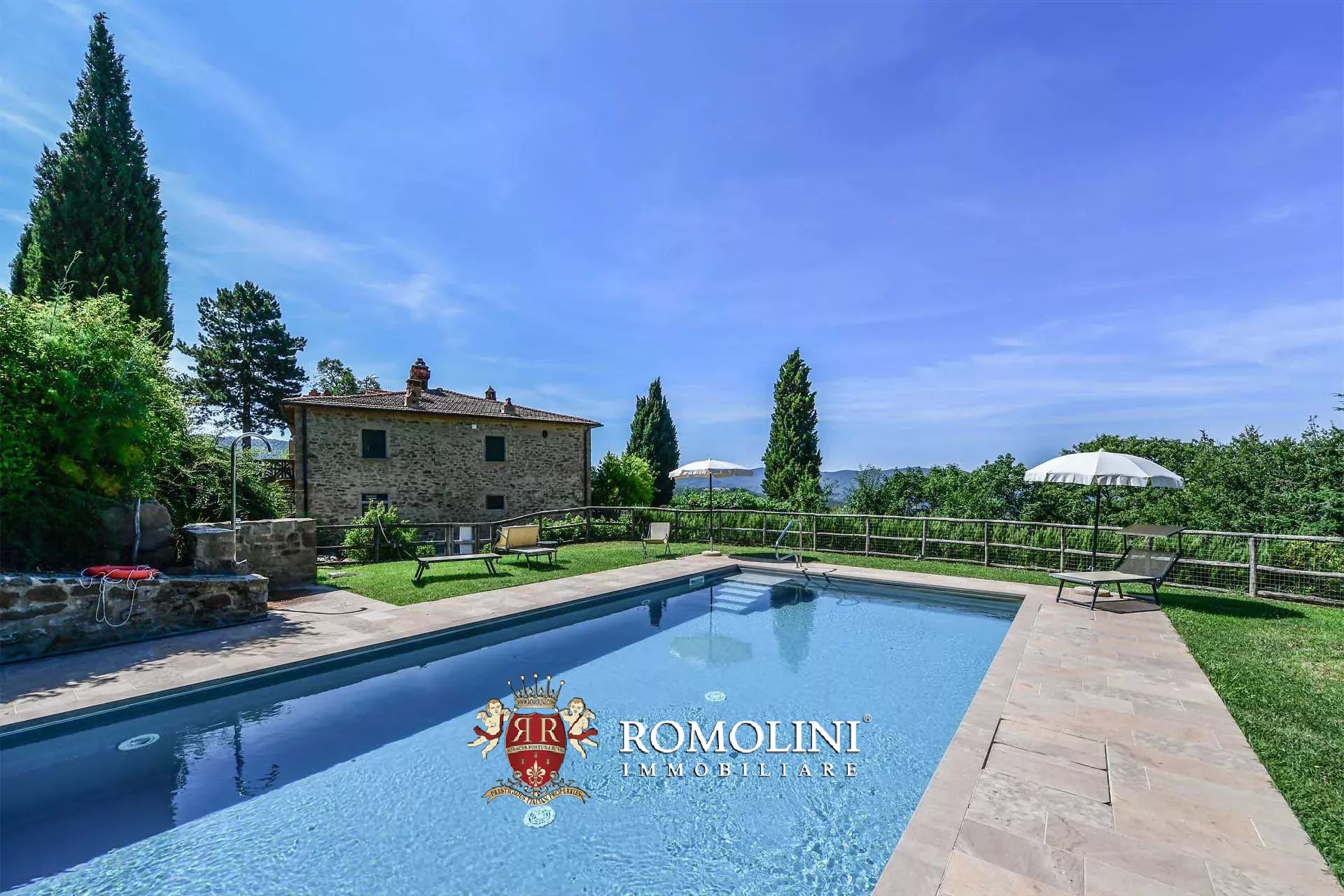 16 Bedroom Vineyard's Image 43