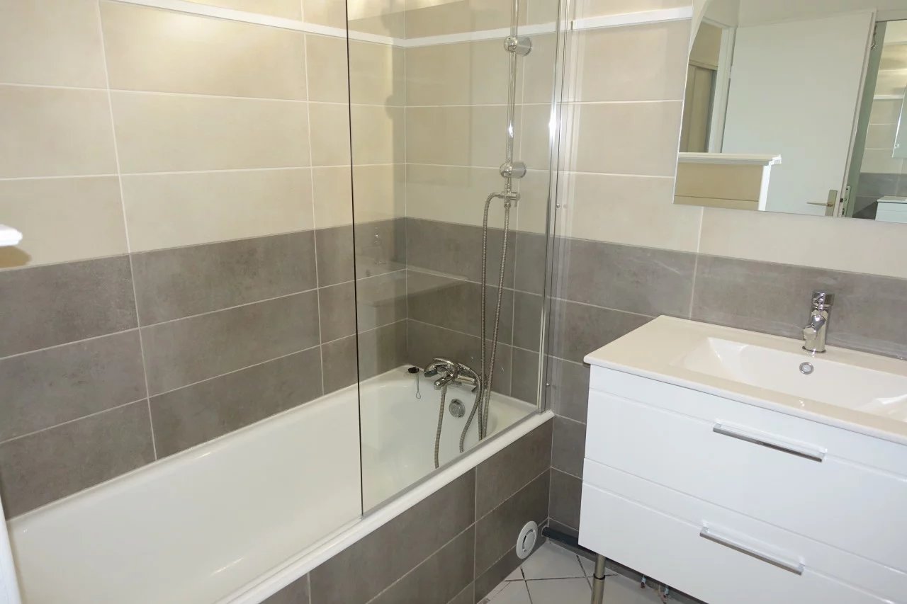 APPARTEMENT T4 DE 81,89 M² avec Terrasse et Parking — photo 6