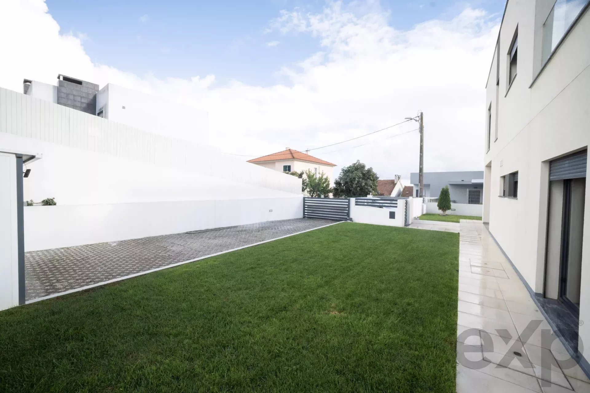 Excellent new 4-bedroom villa with pool 86417771 image 25