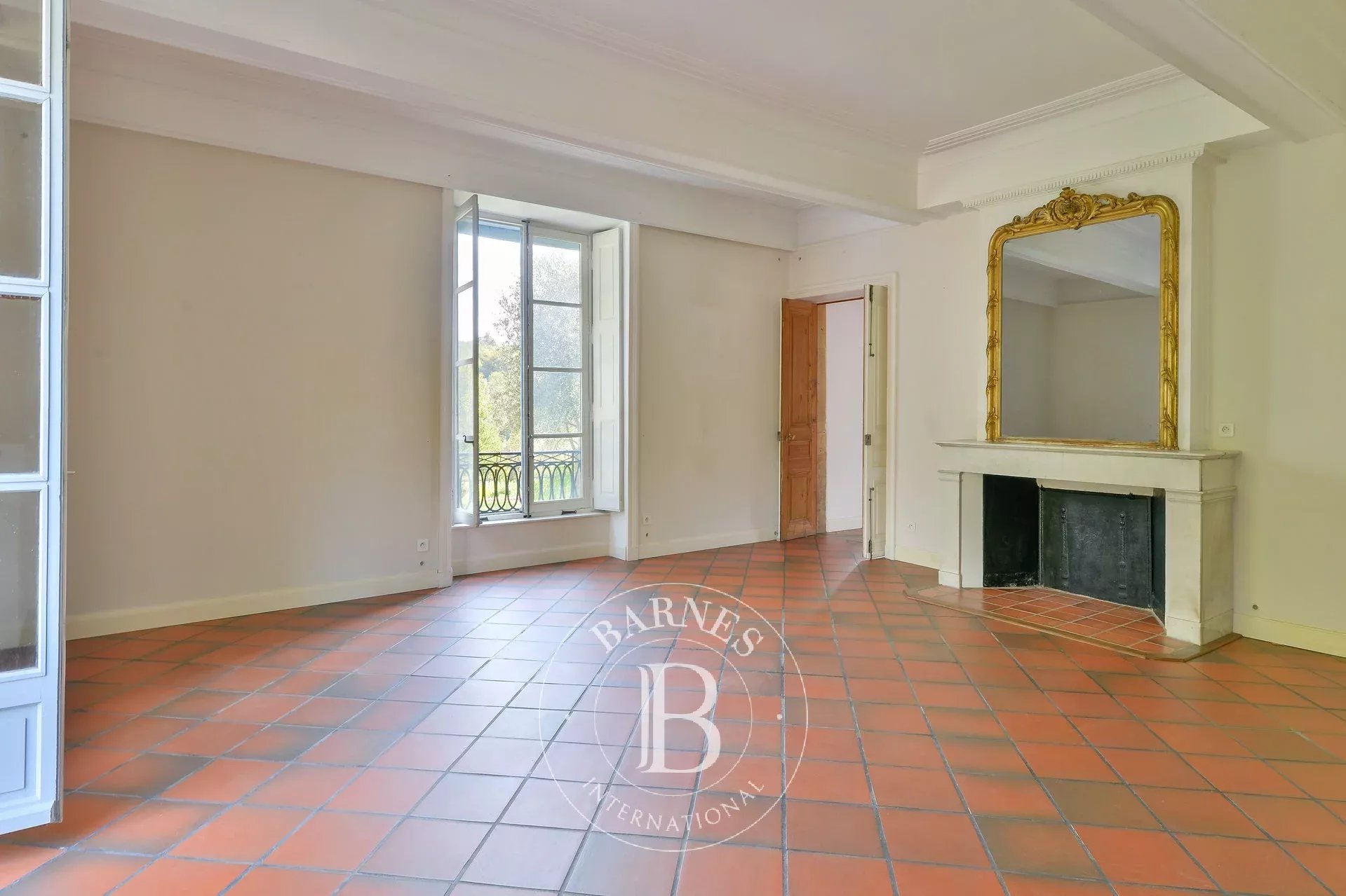 Daire Fontaines-Saint-Martin - picture 6