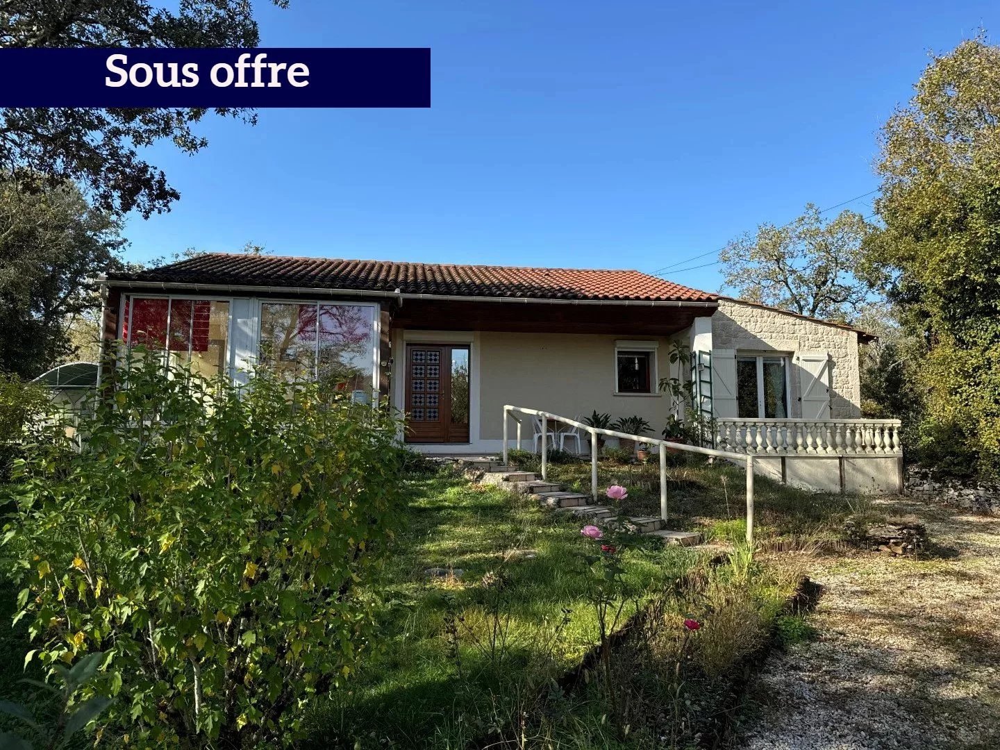 Maison et garage sur terrain de 4550 m²