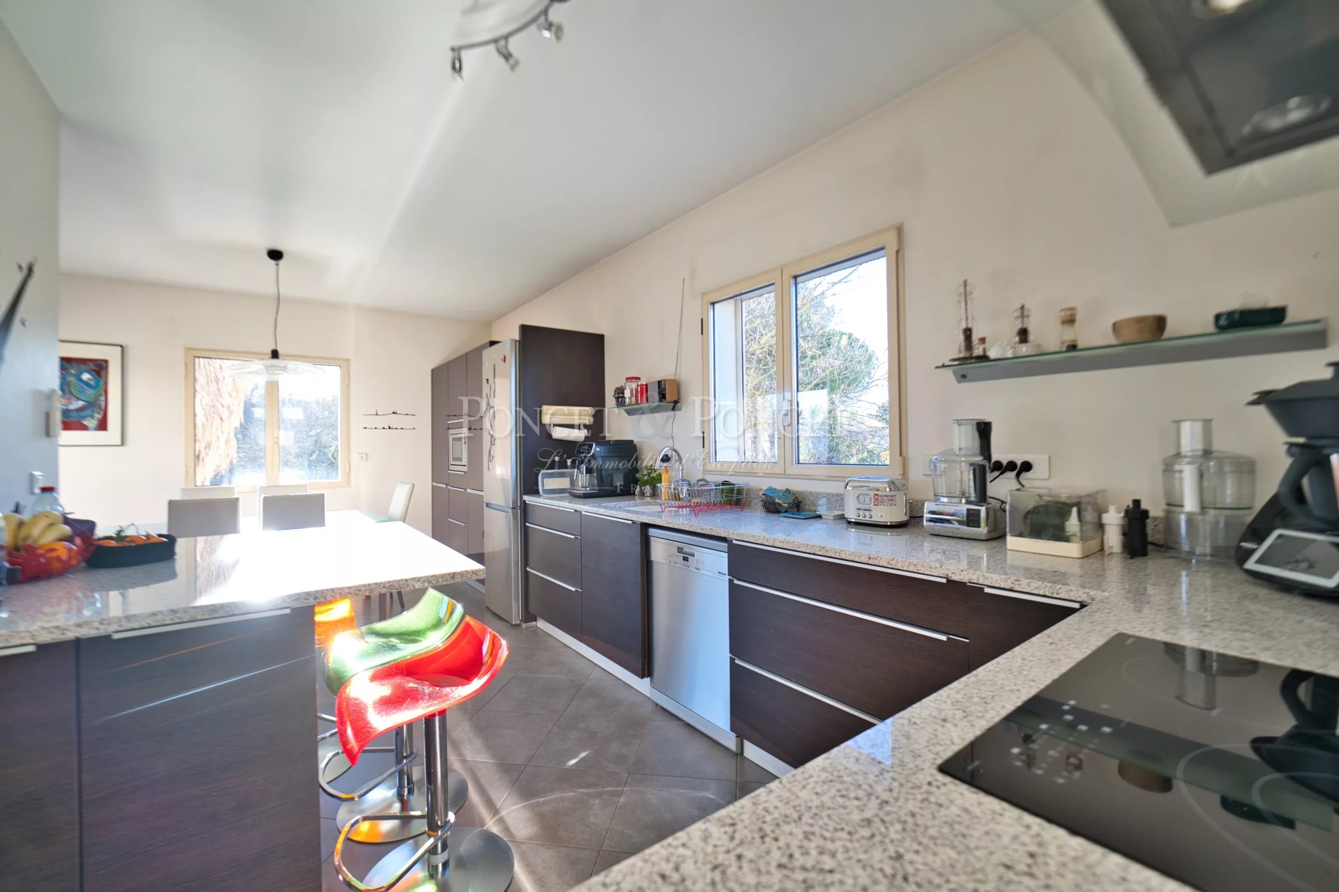 5 Bedroom Villa/Townhouse's Image 8