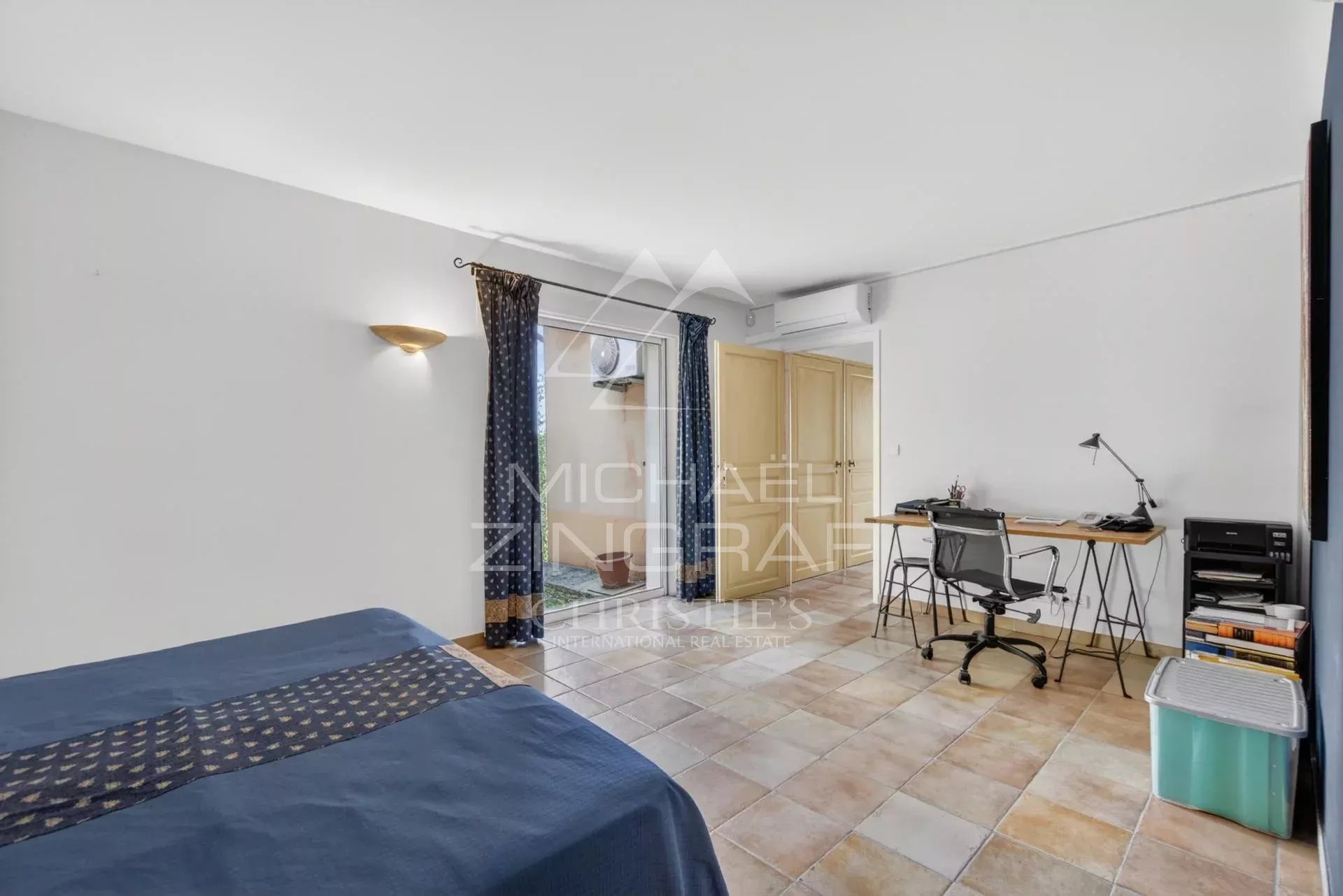 4 Bedroom Villa/Townhouse's Image 38