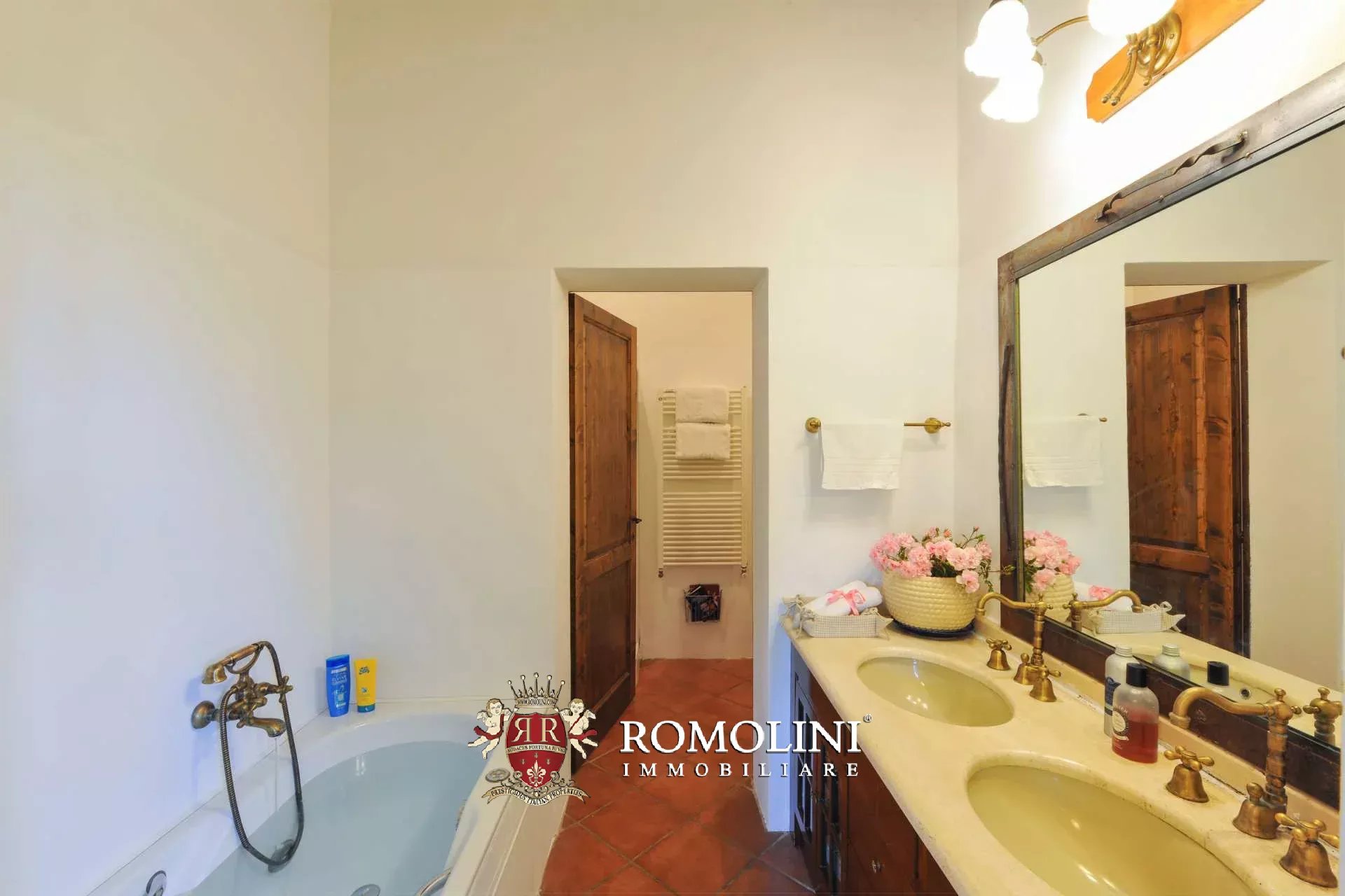 11 Bedroom Villa/Townhouse's Image 42