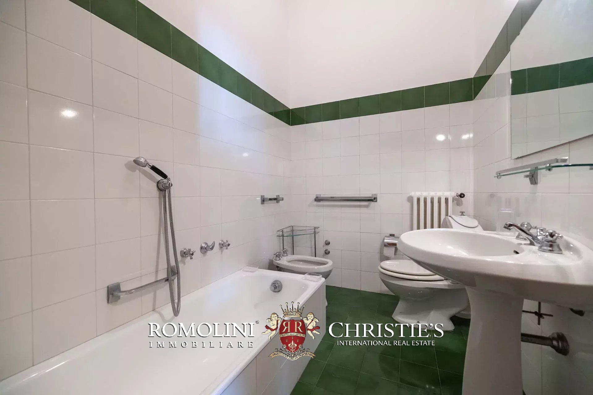 30 Bedroom Villa/Townhouse's Image 49