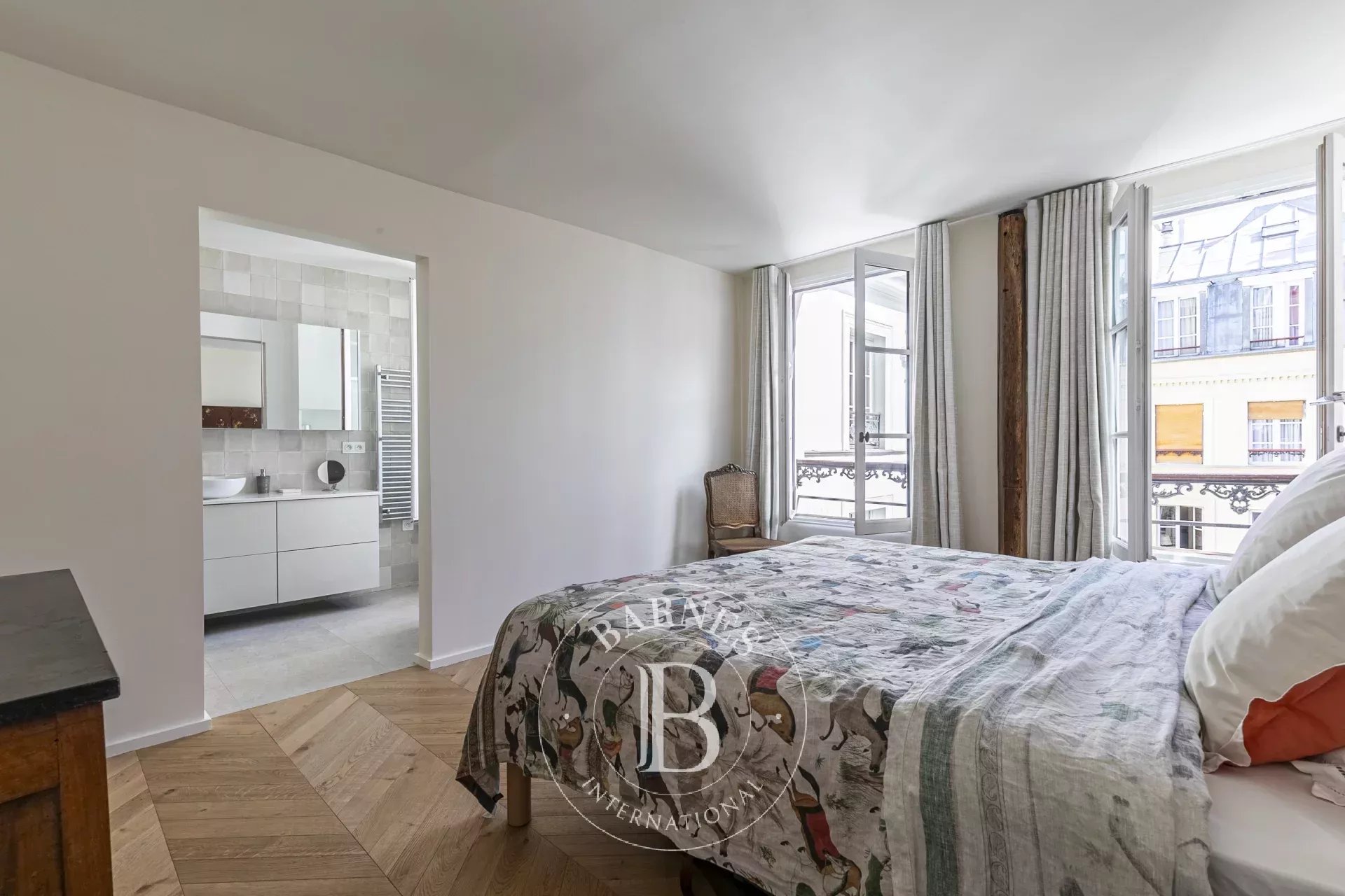 Daire Paris 7ème - picture 7