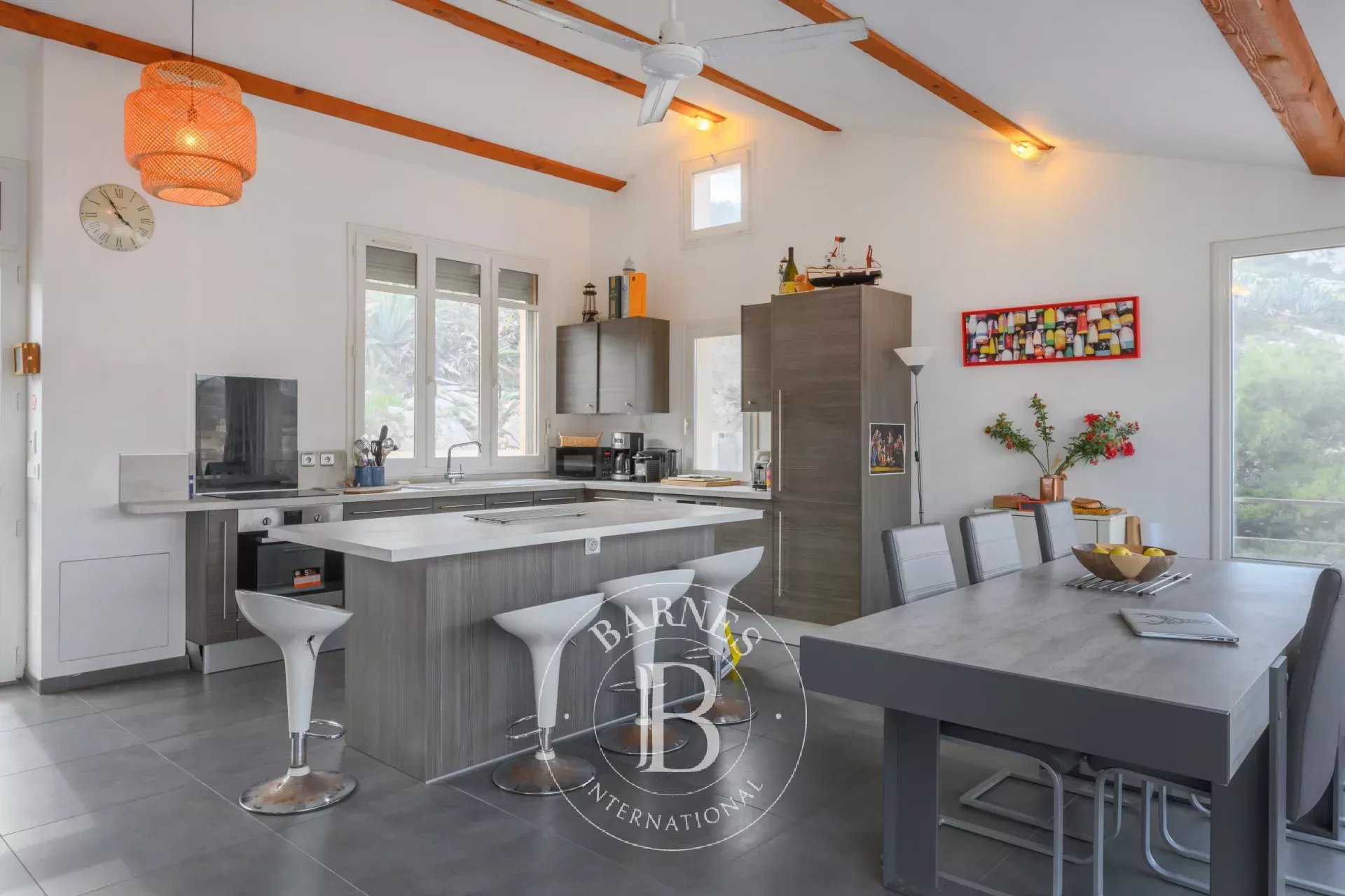 Ev Marseille 8ème - picture 8