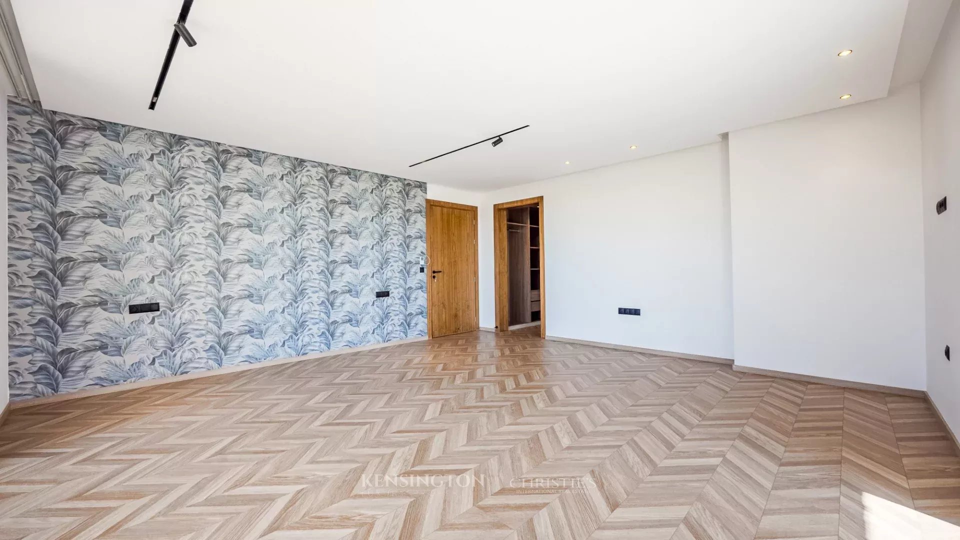 5 Bedroom Villa/Townhouse's Image 23