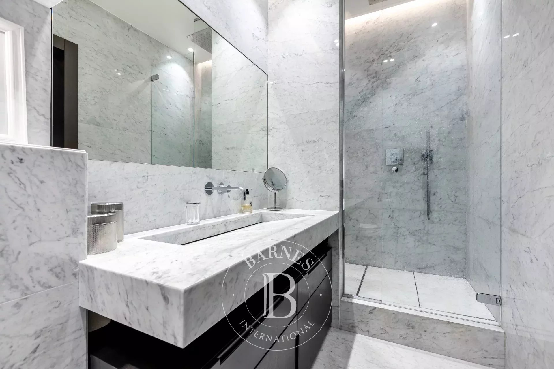 Daire Paris 8ème - picture 15