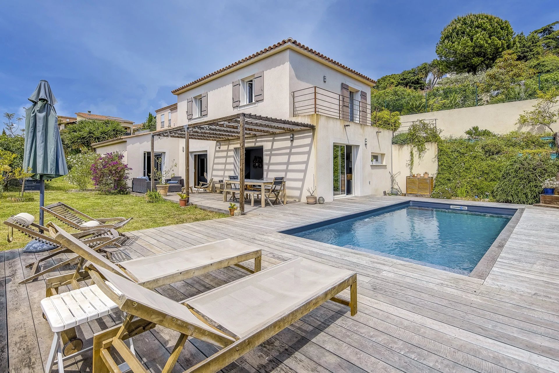 Sale House - Nice Pessicart