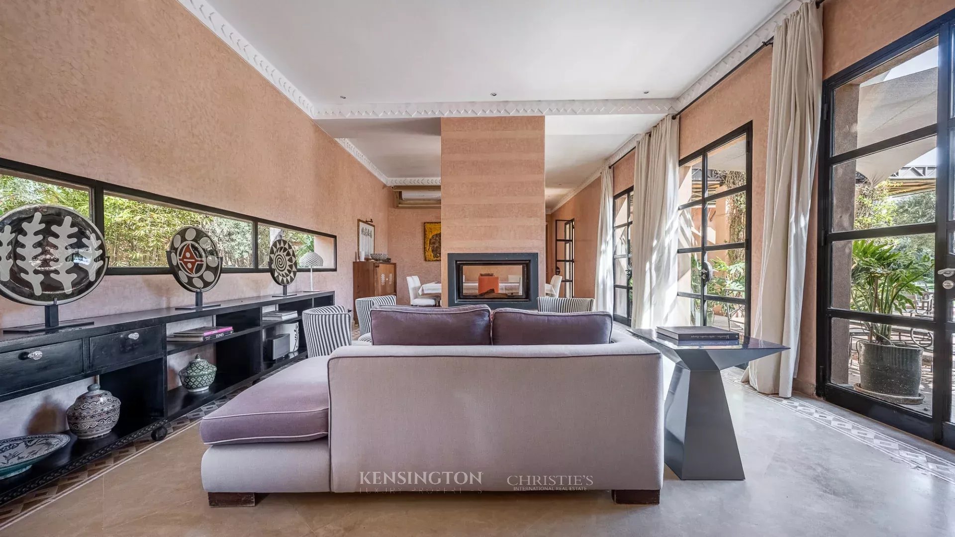5 Bedroom Villa/Townhouse's Image 3