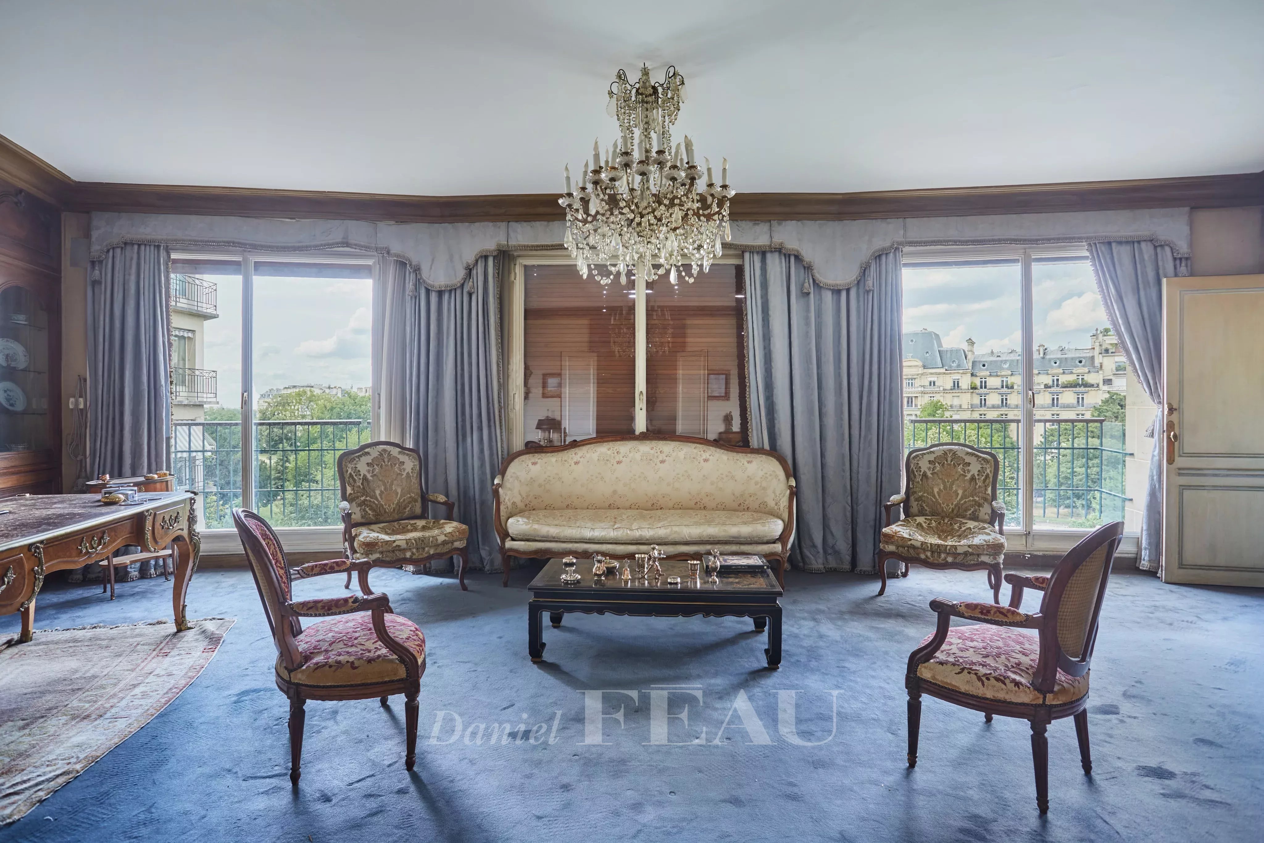Sale Apartment Paris 16th