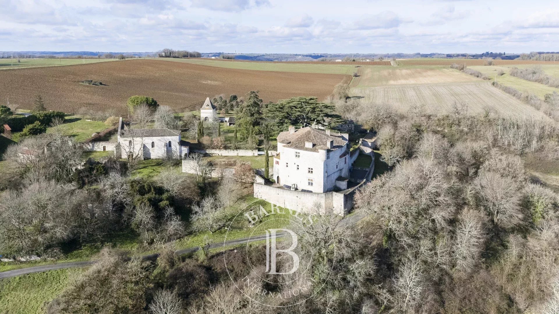 Château Lauzerte  -  ref 85775362 (picture 2)