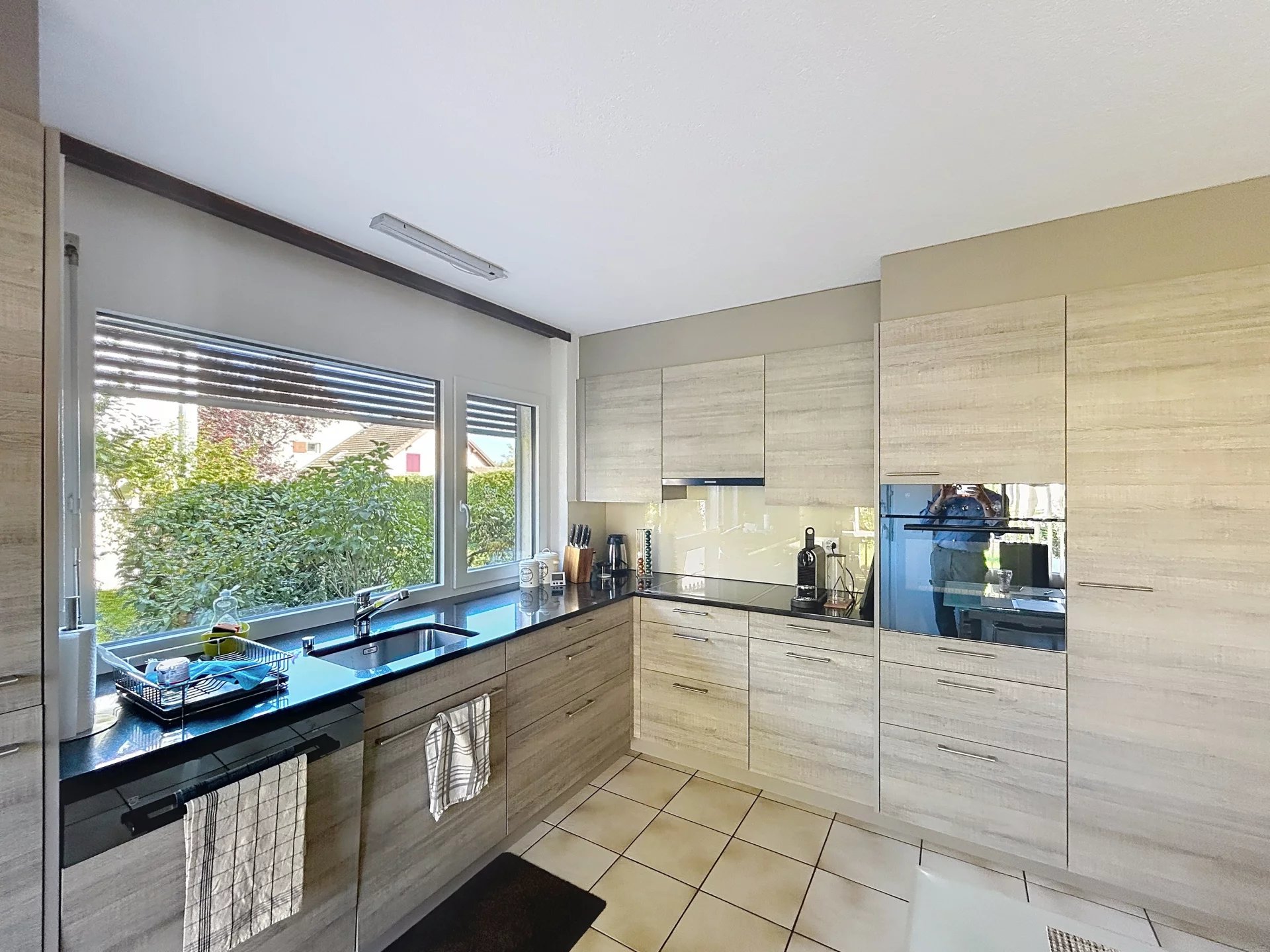 Off Market - Rare à la vente - Maison mitoyenne idéalement située au Landeron