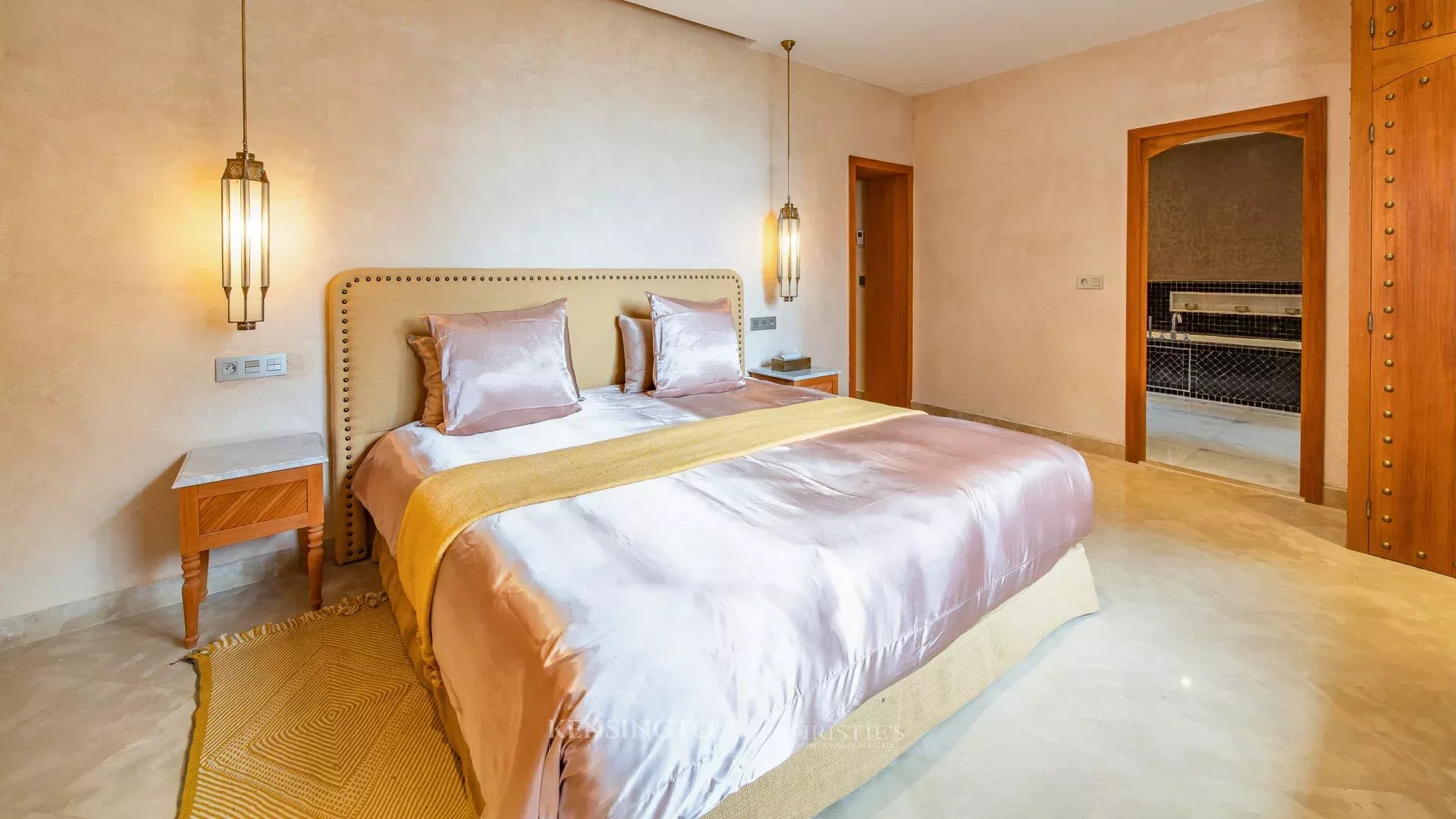 5 Bedroom Villa/Townhouse's Image 17