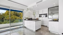 Stunning top-floor flat — photo 6 of 7