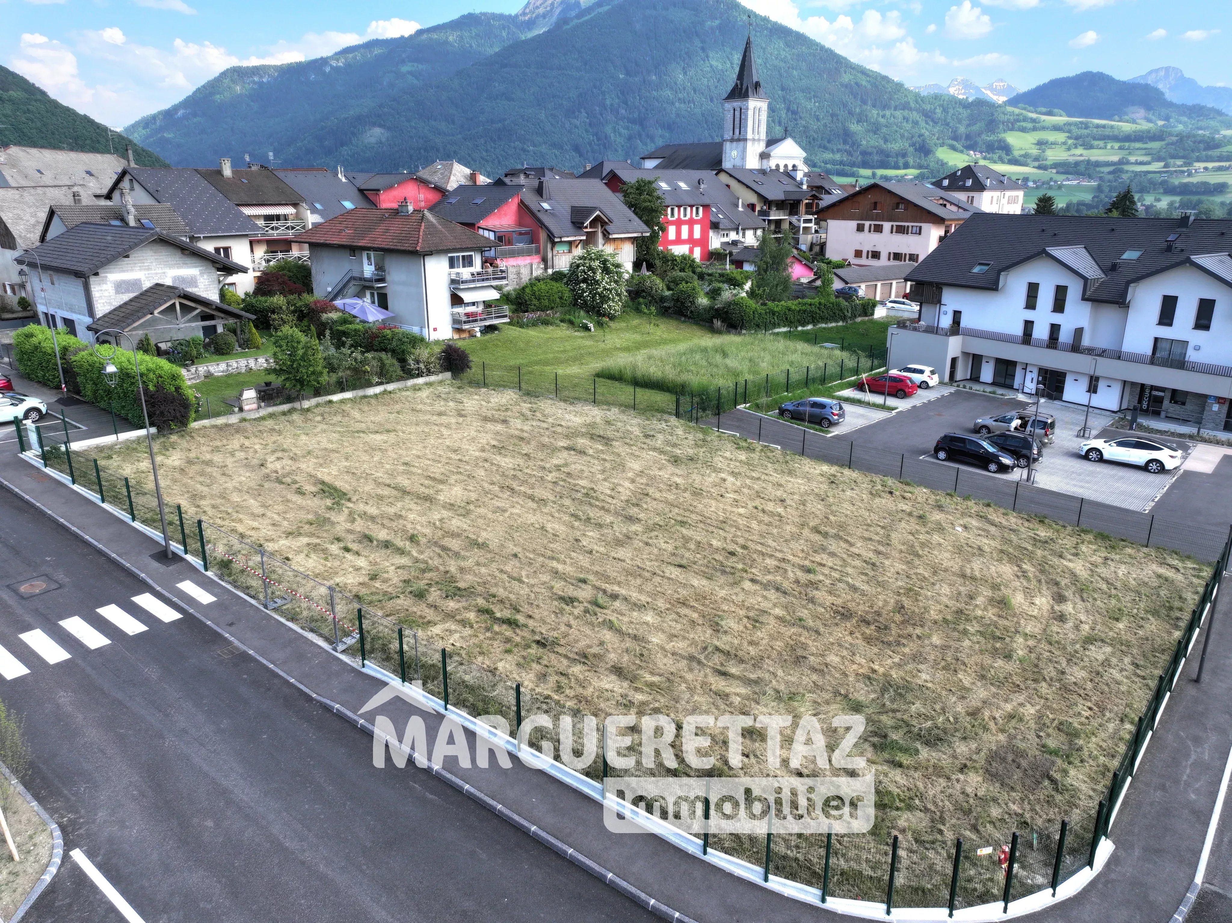 TERRAIN CONSTRUCTIBLE 500 M²