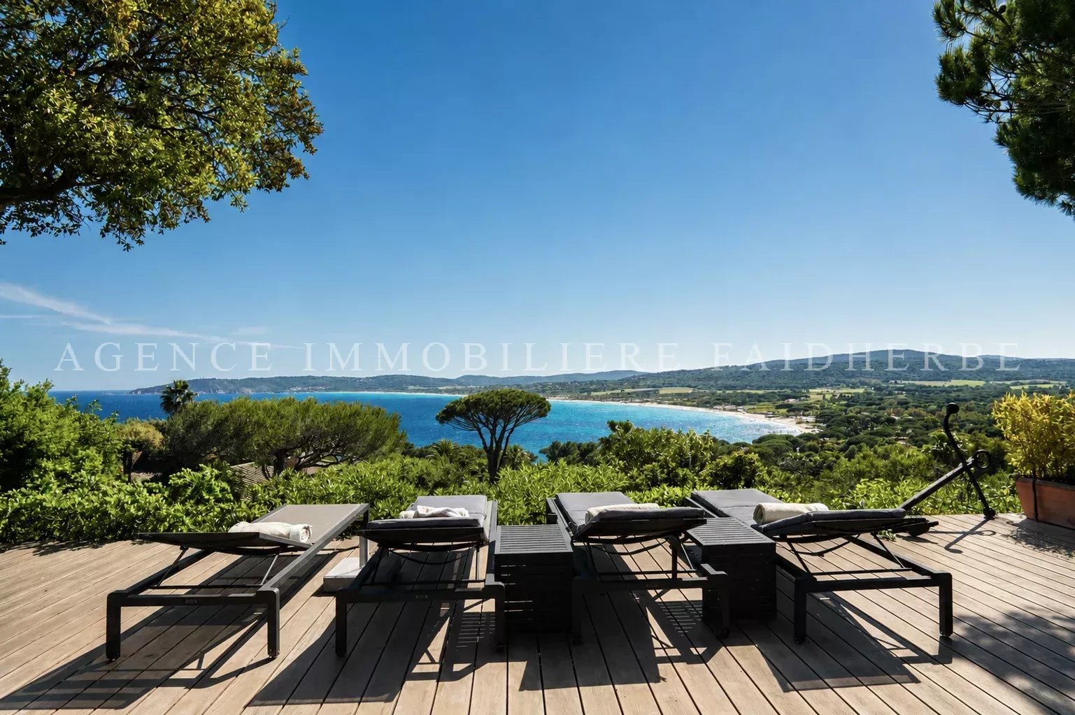 Somptueuse villa vue mer REF 225