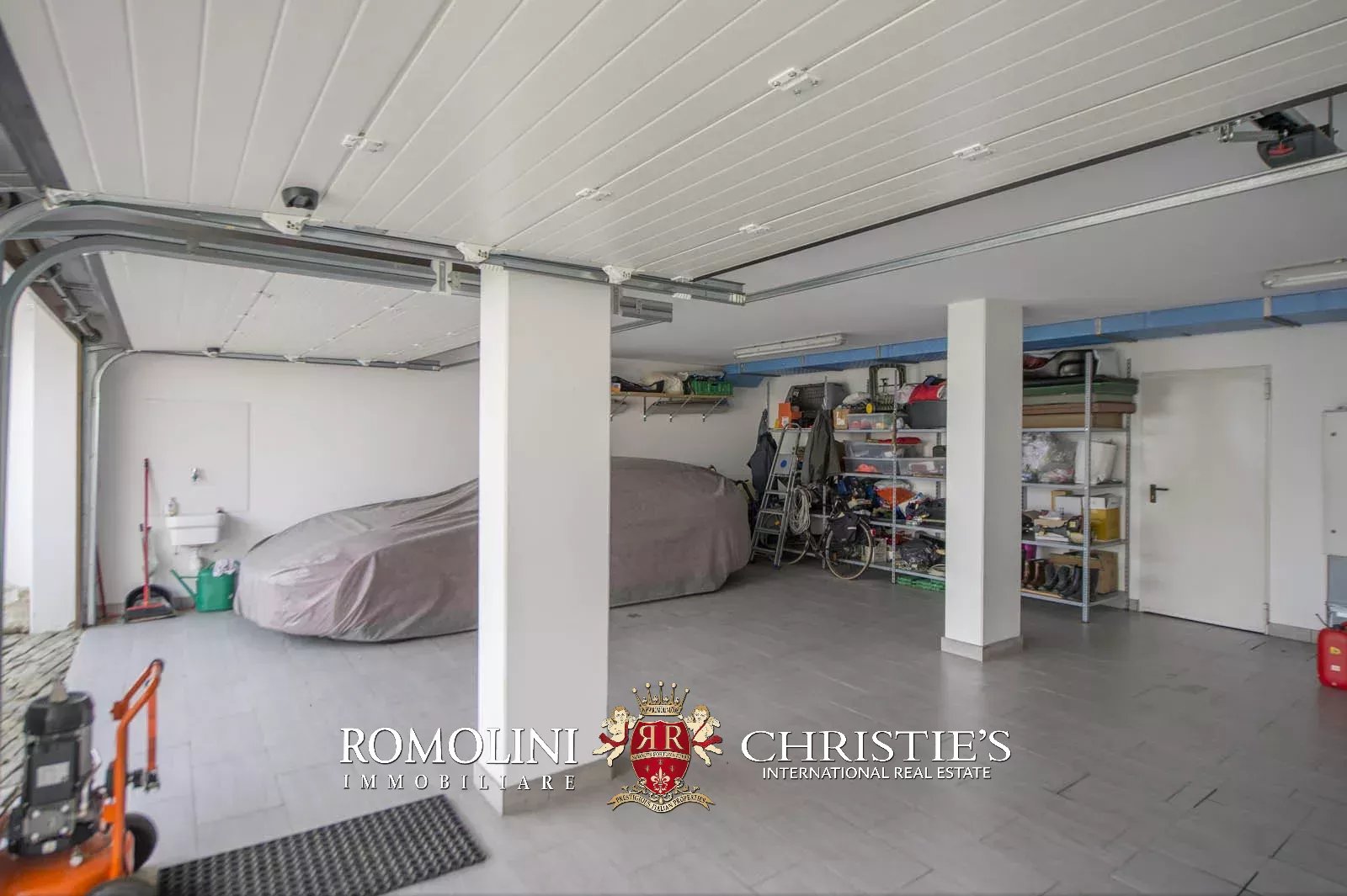 3 Bedroom Villa/Townhouse's Image 28