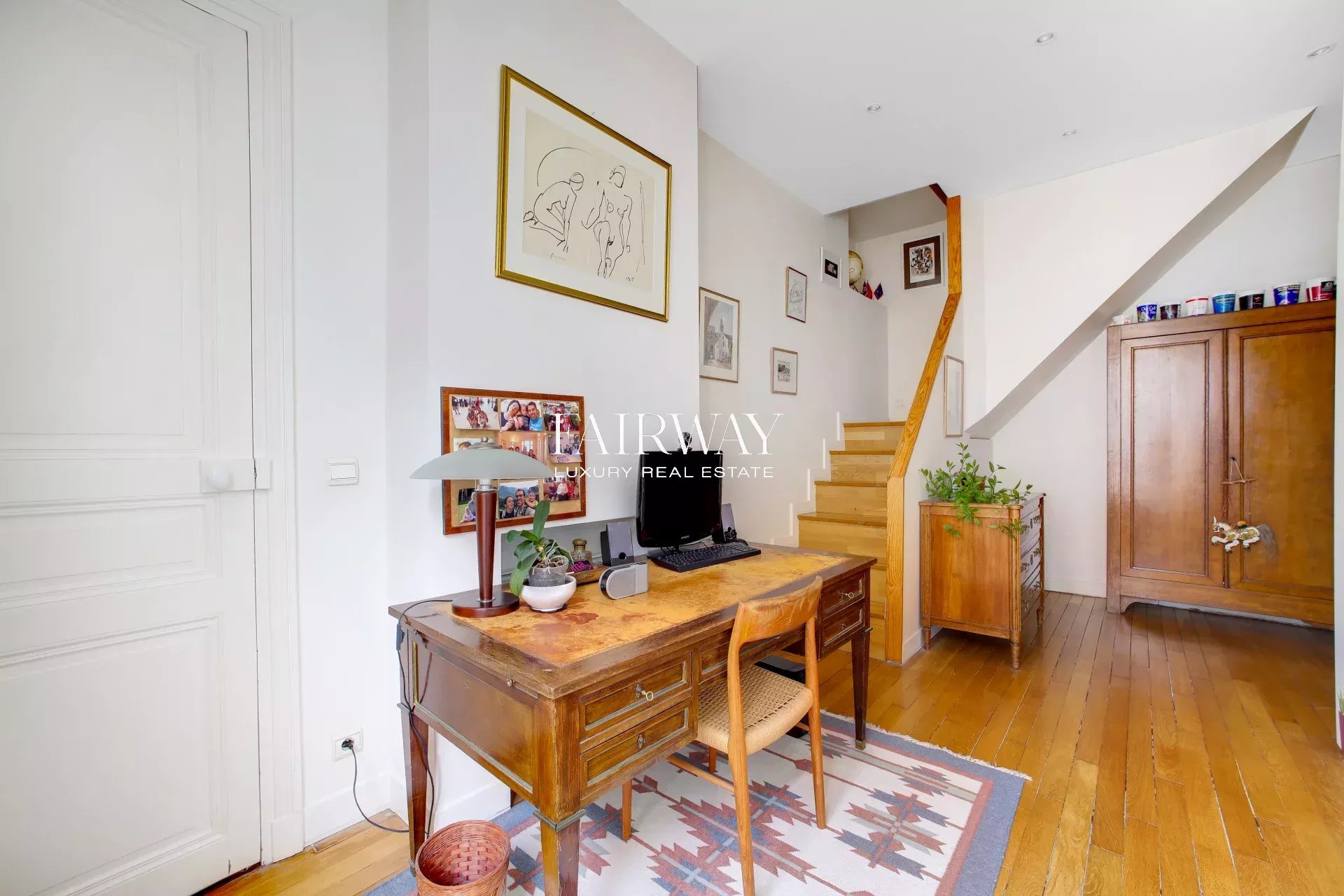 Duplex 240 m² aux derniers étages avec balcon