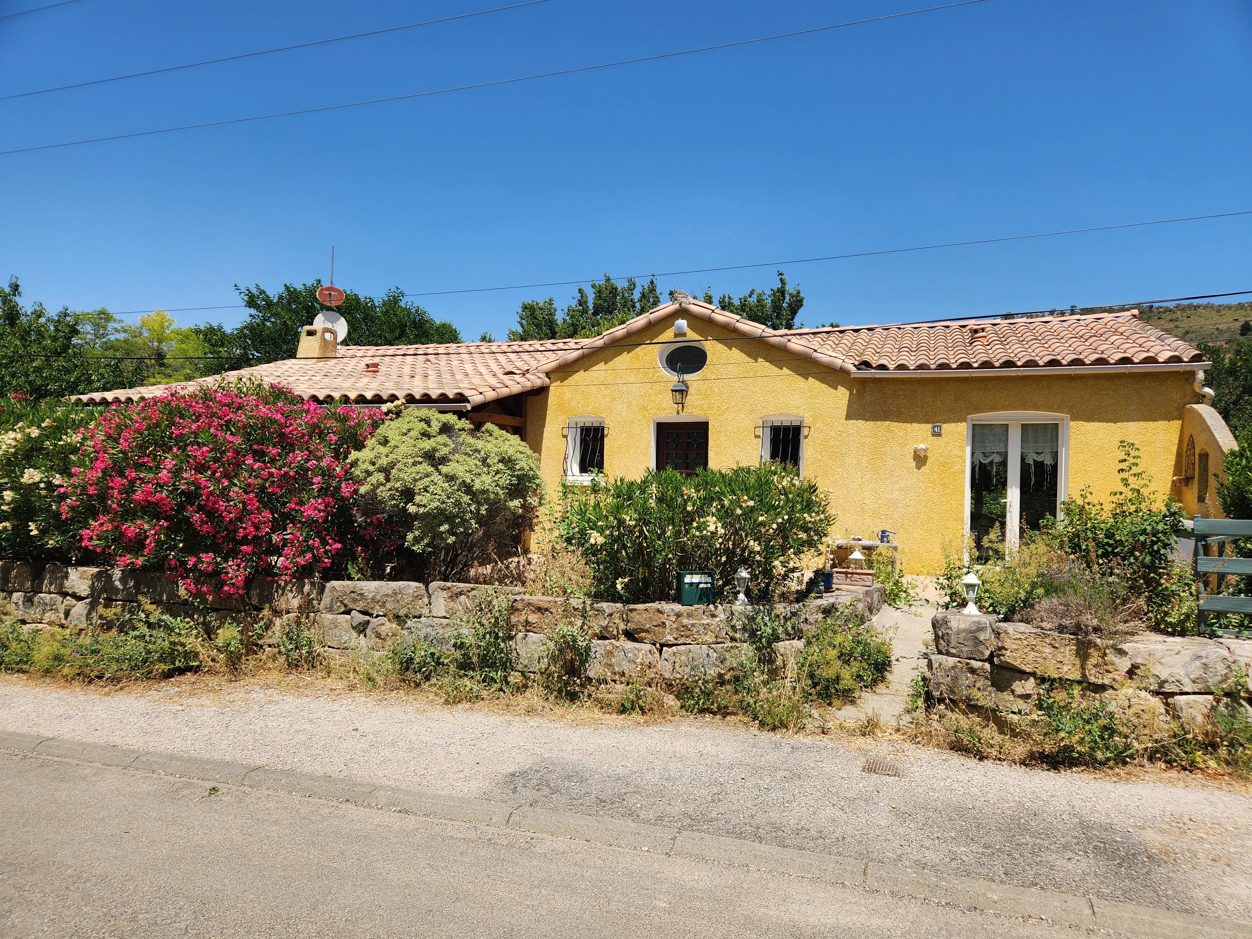 Spacious Detached Home with Gardens Close to Limoux Centre
