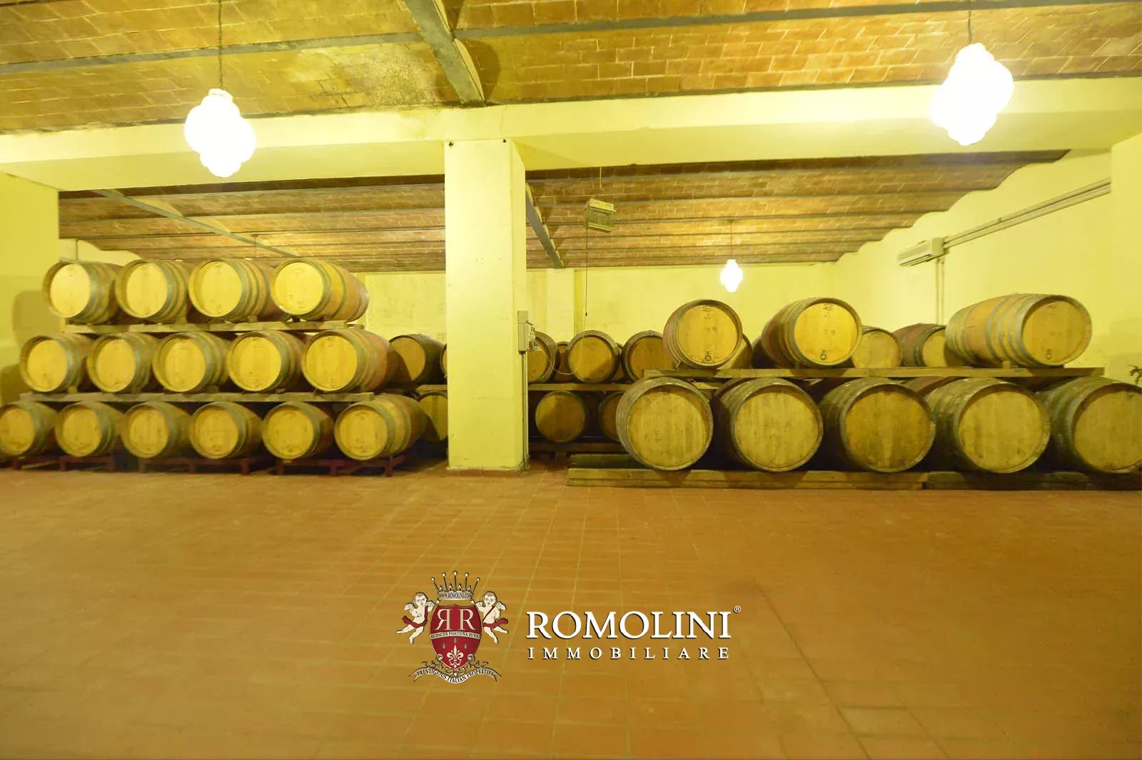 20 Bedroom Vineyard's Image 74