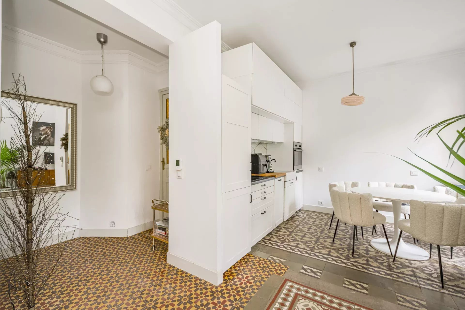 Votre maison au charme classique avec potentiel à Chamberí - picture 8