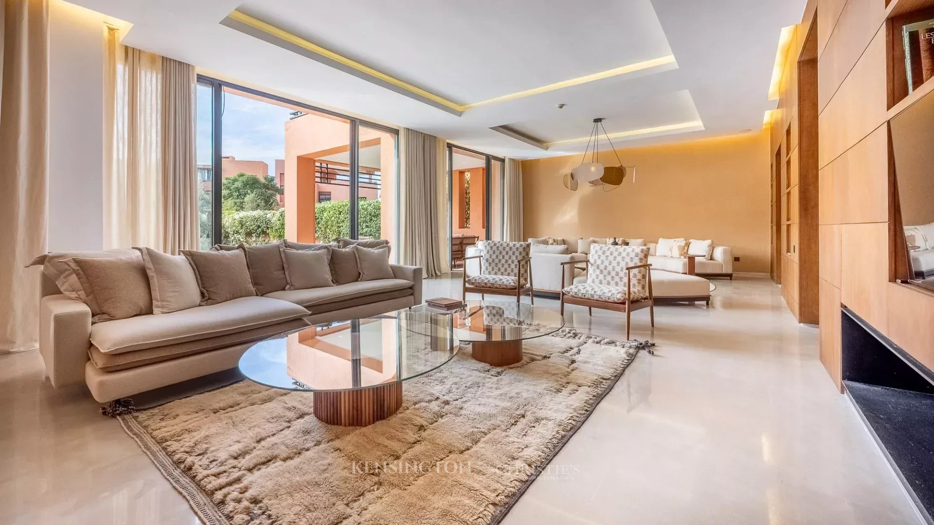 4 Bedroom Villa/Townhouse's Image 3