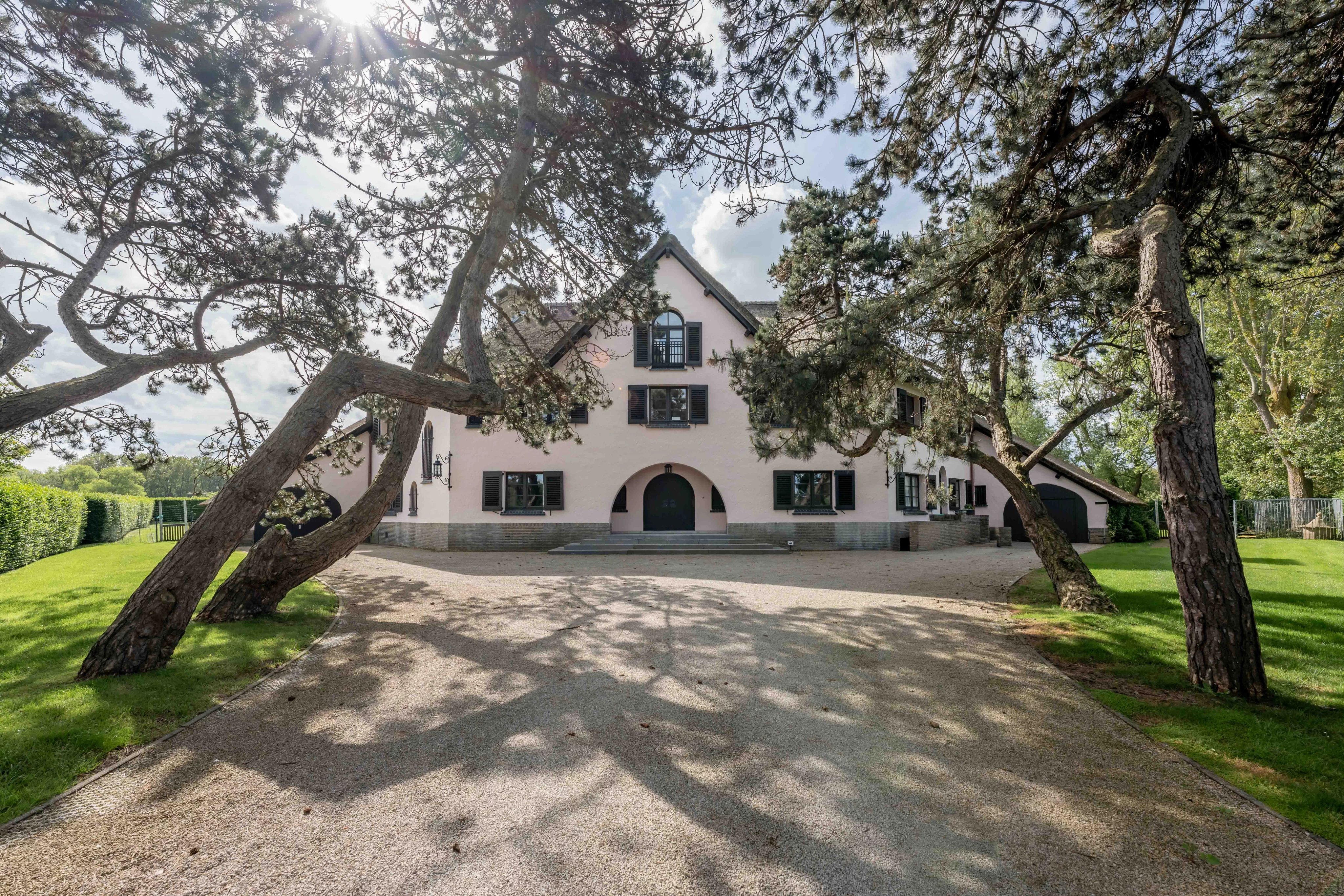 LE ZOUTE: VILLA  ATTENANTE AU ZWIN