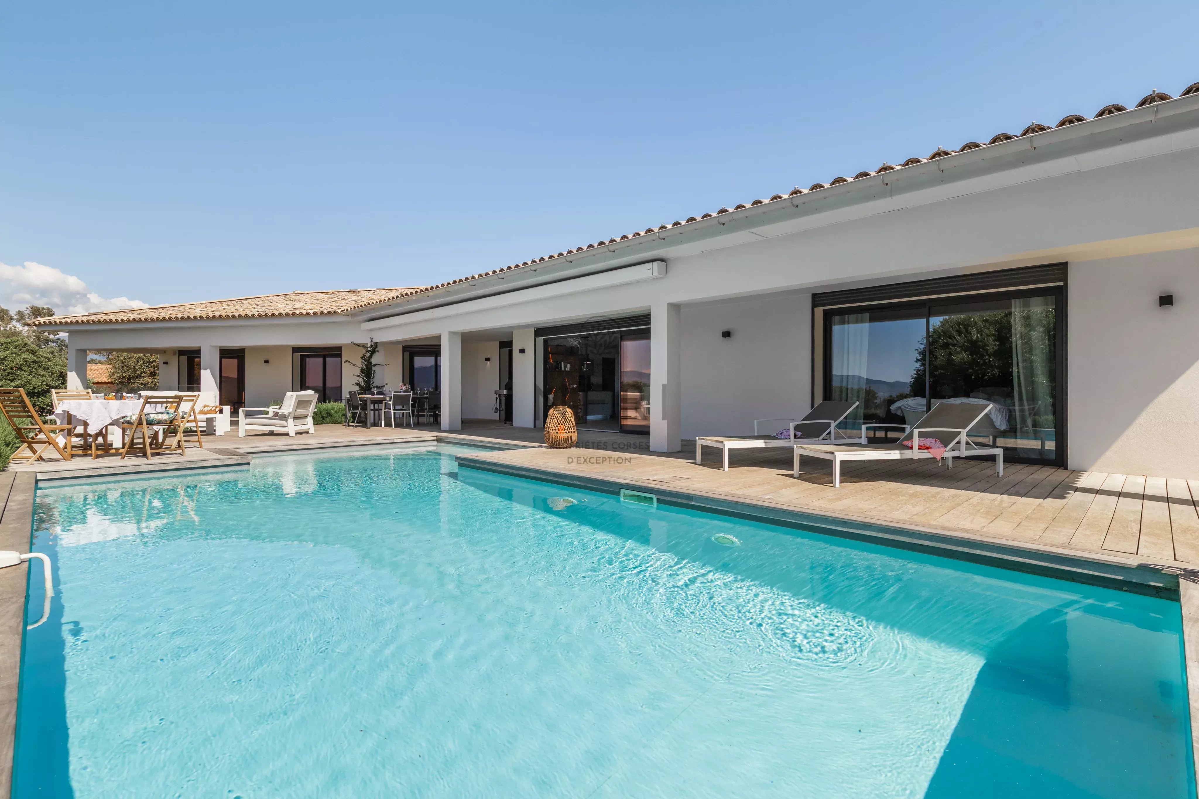 Villa LINA- 4 chambres, piscine, vue mer