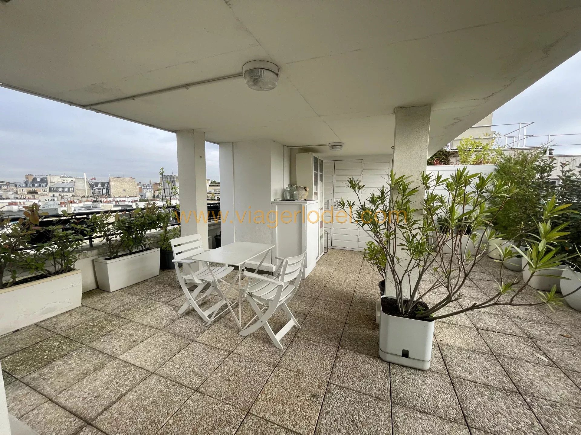 Réf. 10 074 - VENTE AVEC RESERVE DU DROIT D'USAGE ET D'HABITATION - PARIS (16ème)