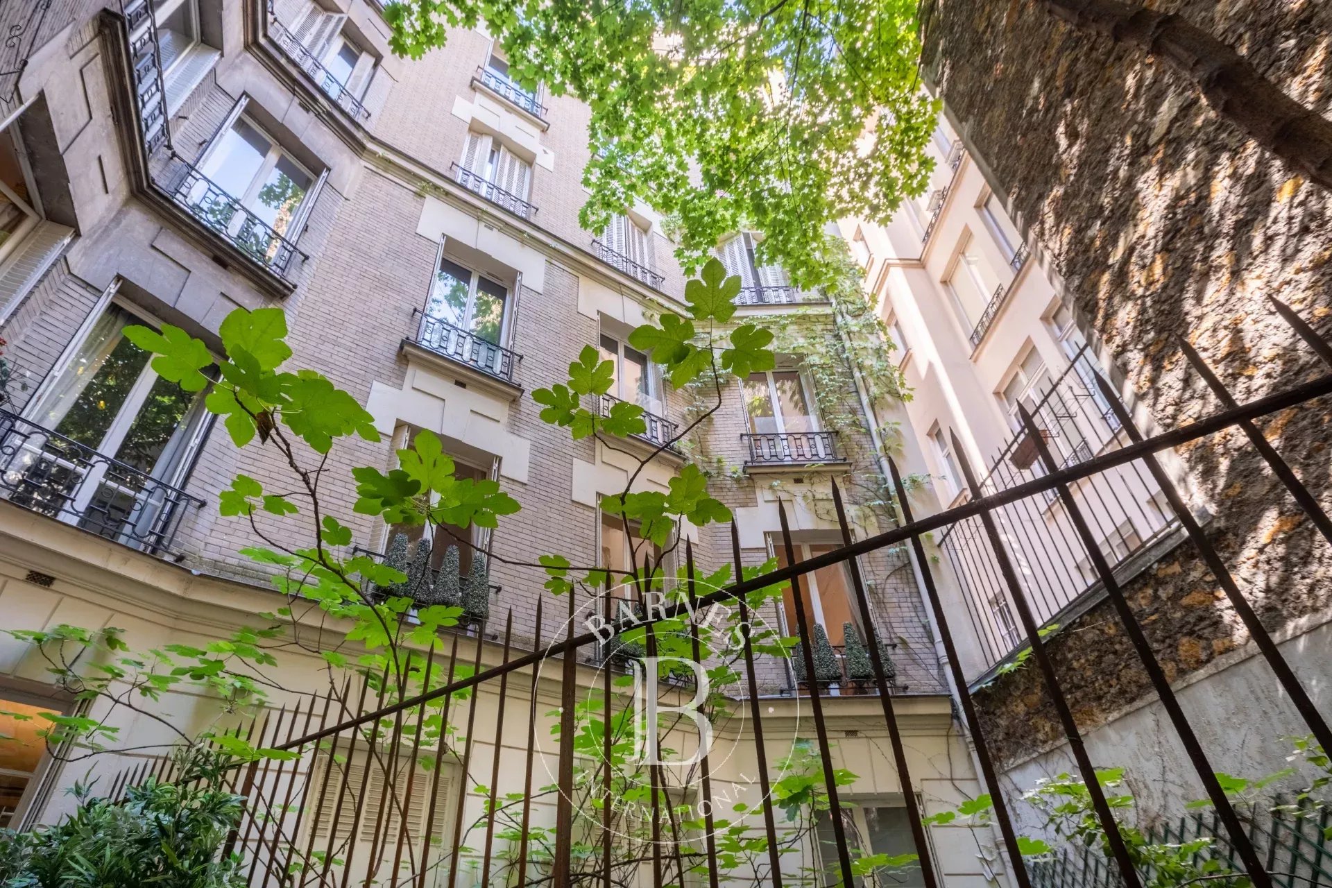 Paris  - Apartment 4 Bedrooms - picture 19