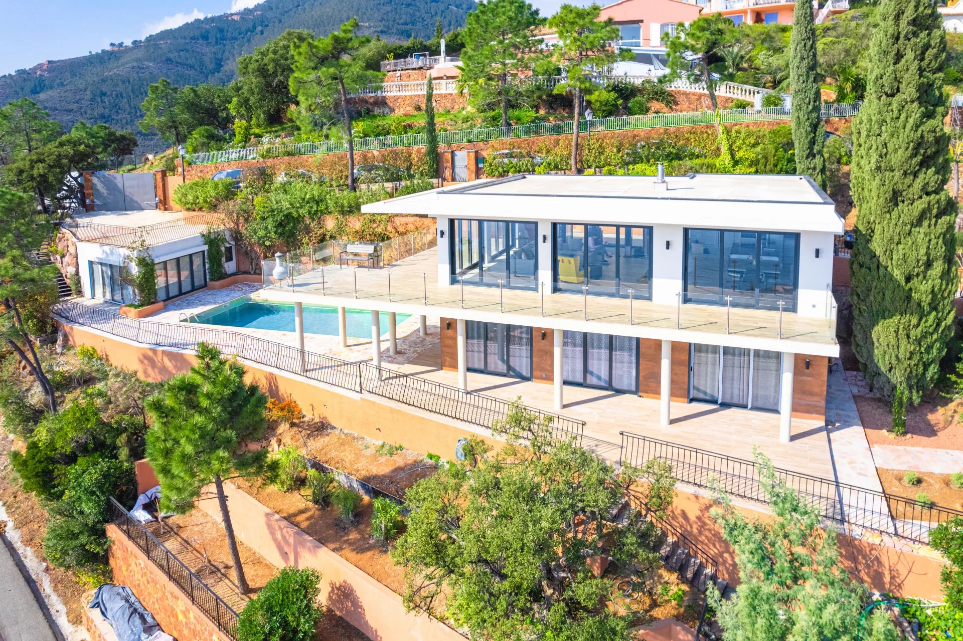 Qlistings - 4 Bedrooms - Villa - Alpes-Maritimes - For Sale - 8716 Property Image