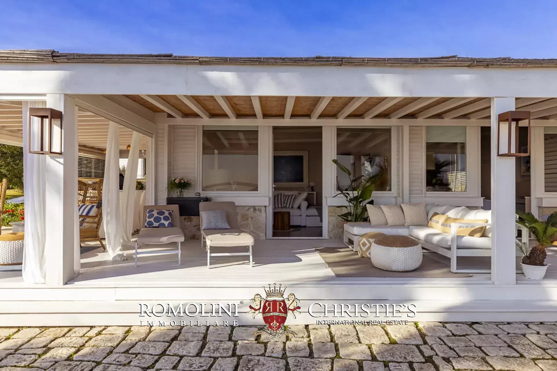4 Bedroom Villa/Townhouse's Image 4