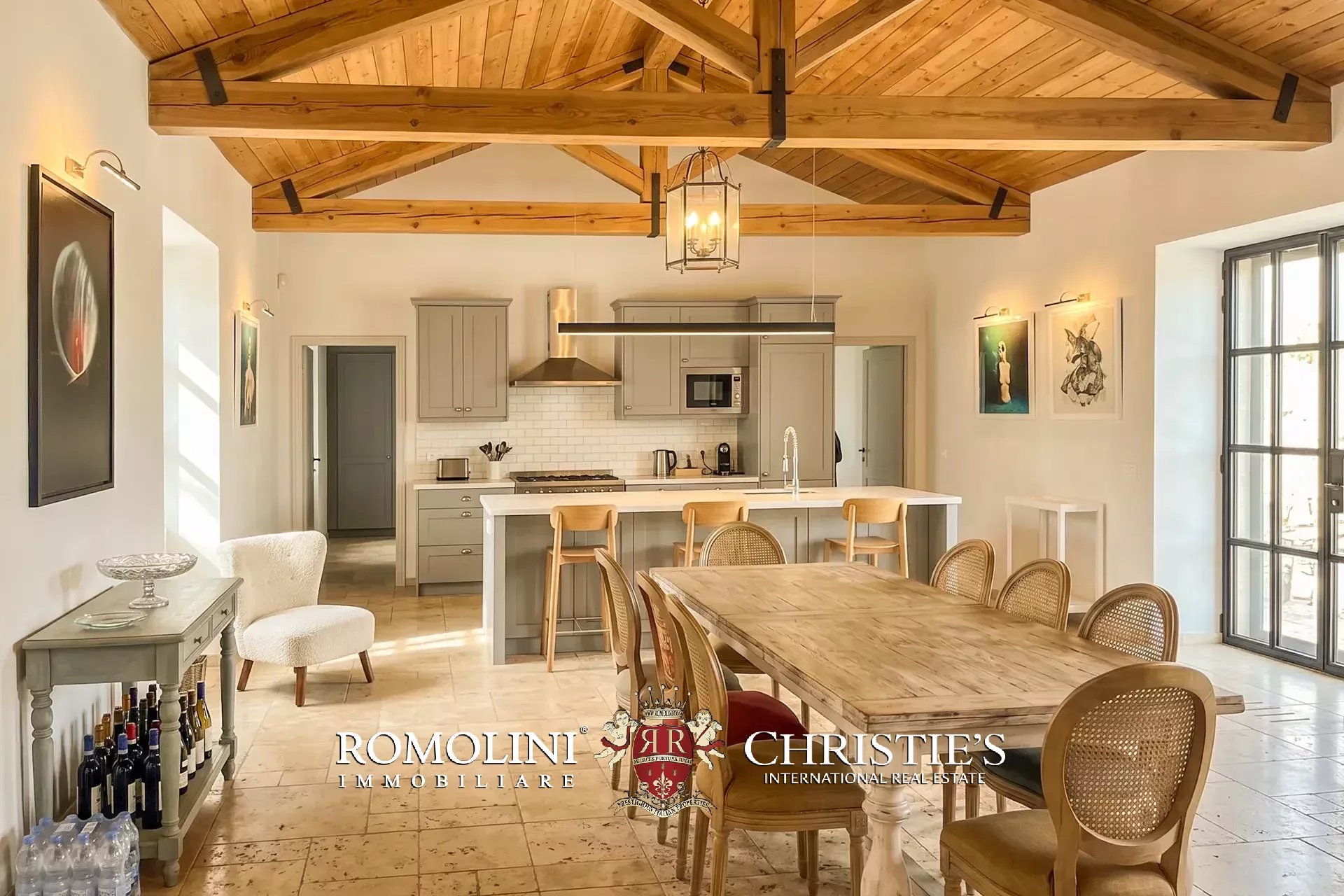 5 Bedroom Vineyard's Image 22