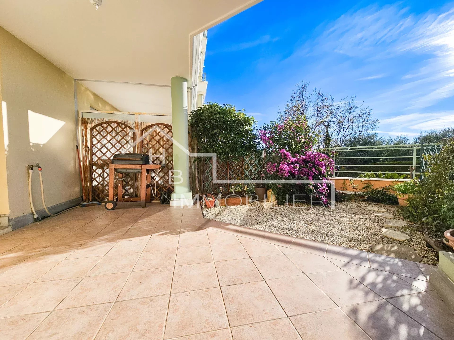 Agence immobilière de 