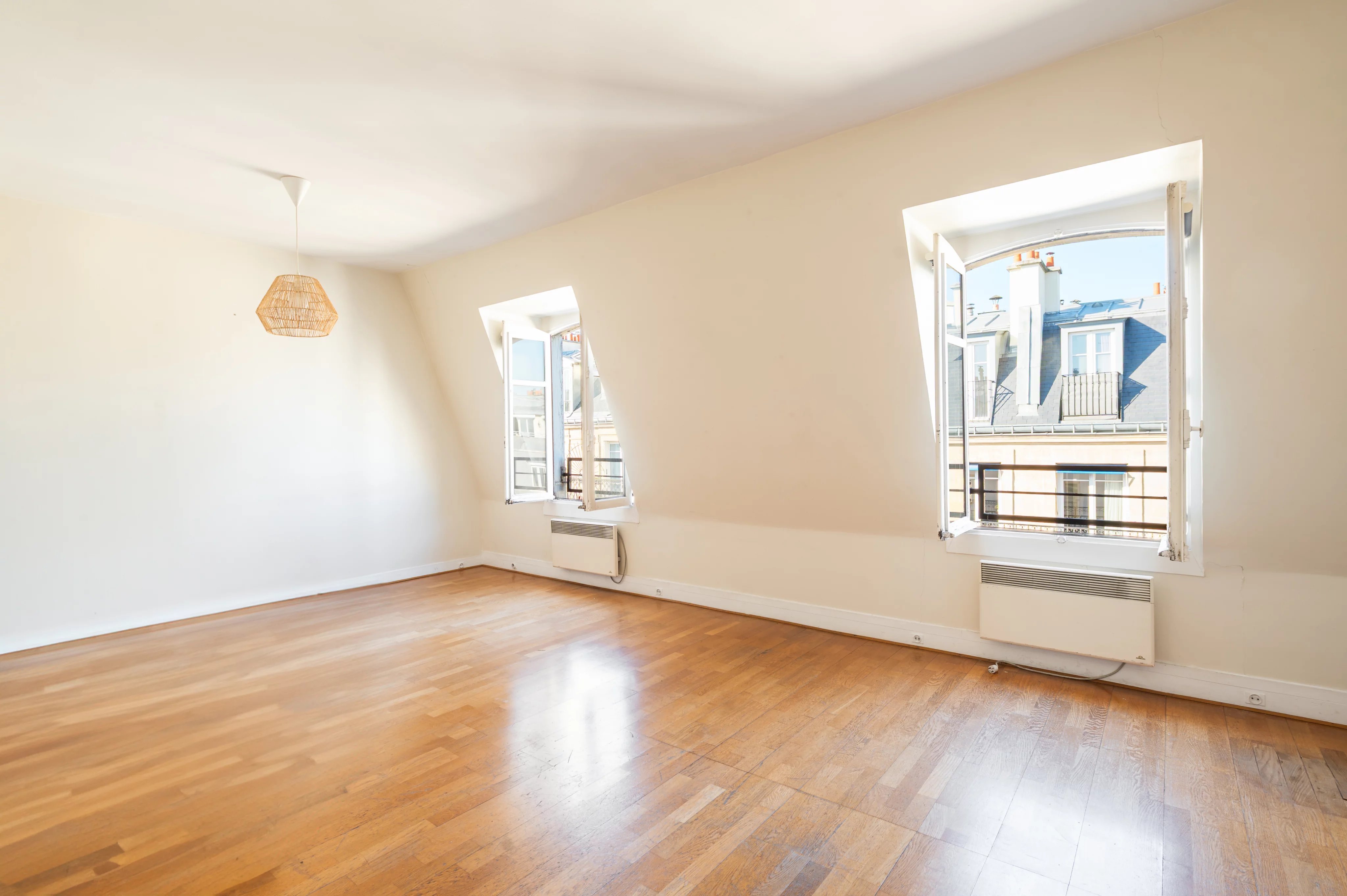 Paris 16e - LONGCHAMP / VICTOR HUGO