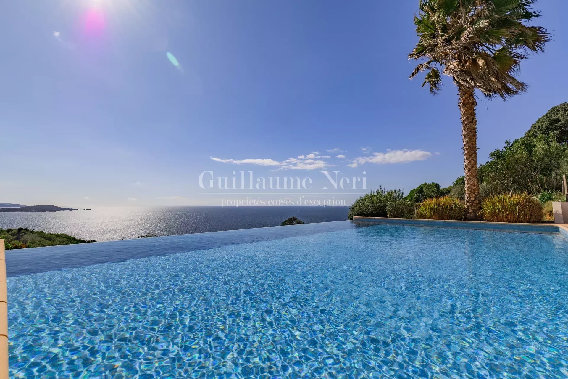 EXCLUSIVITÉ – VILLA CONTEMPORAINE VUE MER PANORAMIQUE