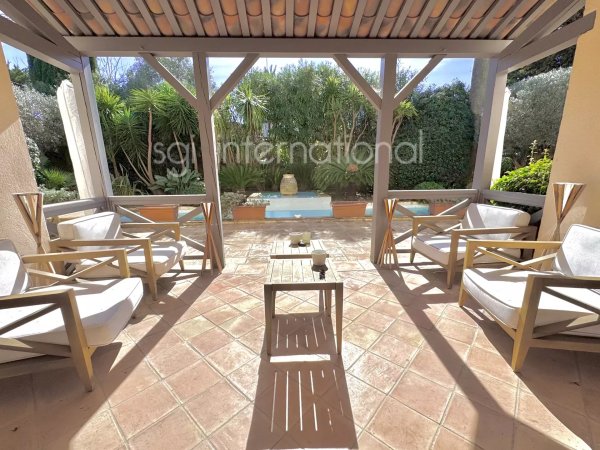 Provencal Luxury Villa for Sale in Saint-Tropez Center — photo 3