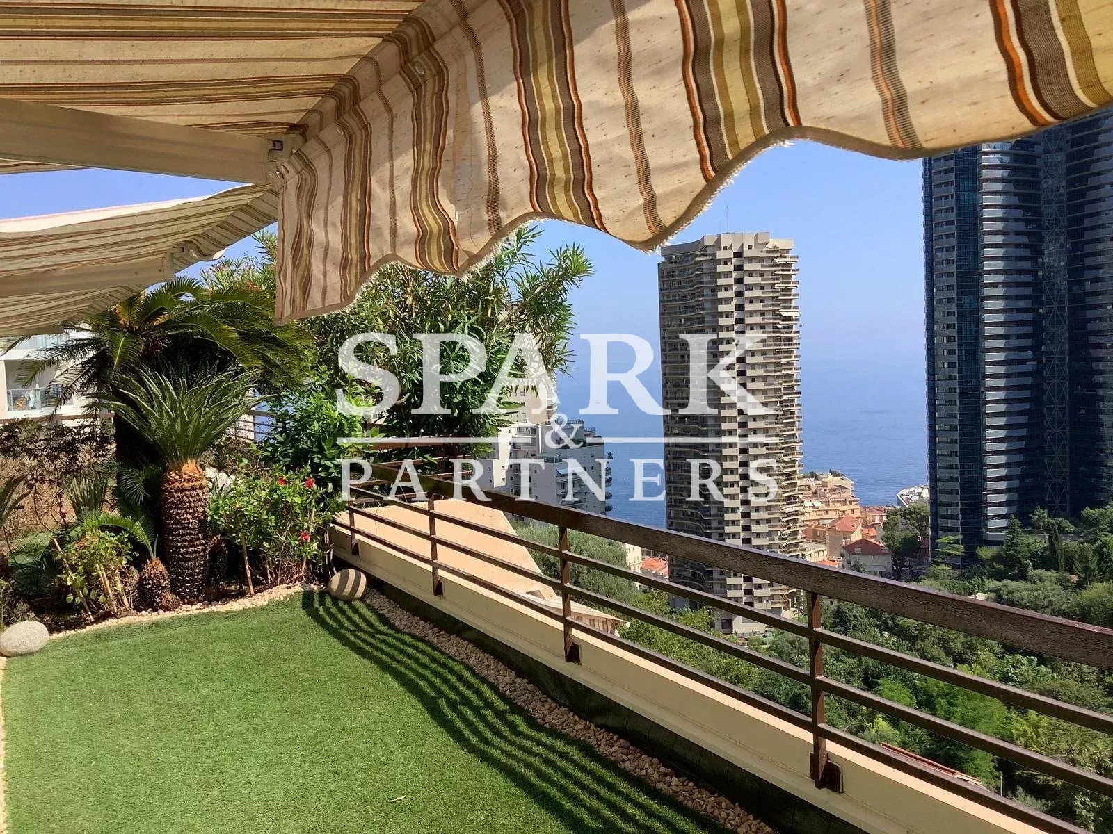 Beausoleil - Charming 2-room apartment with garden
