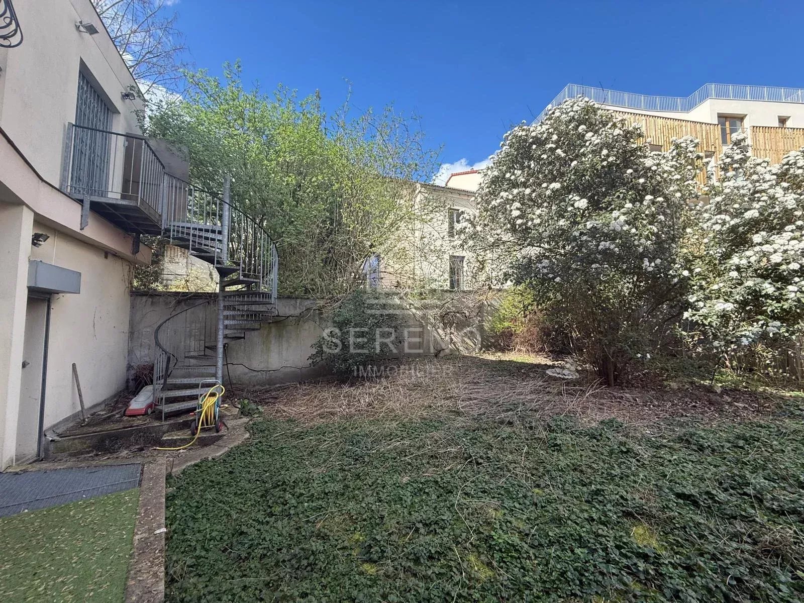 Agence immobilière de 