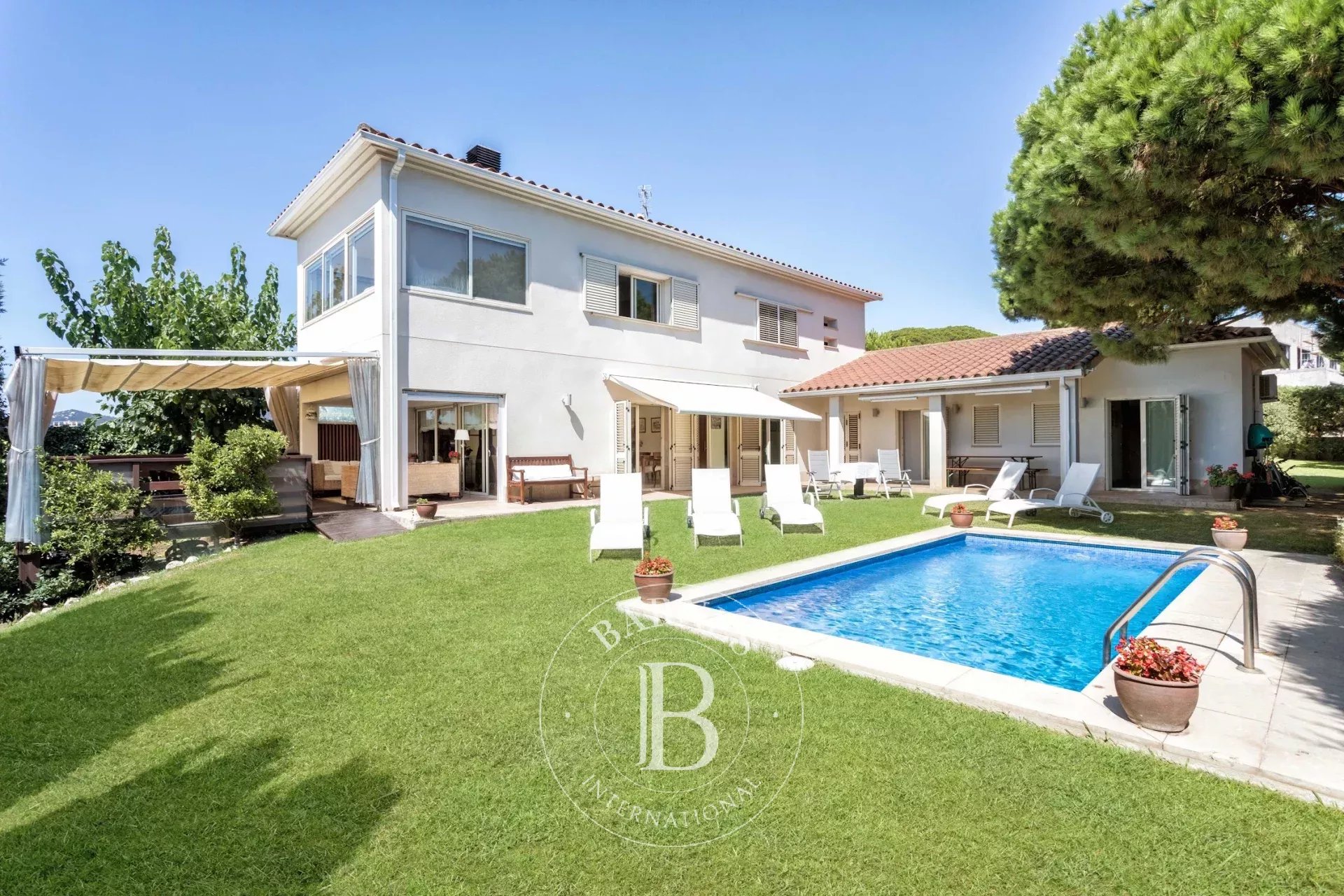 فيلا S'Agaro - picture 1