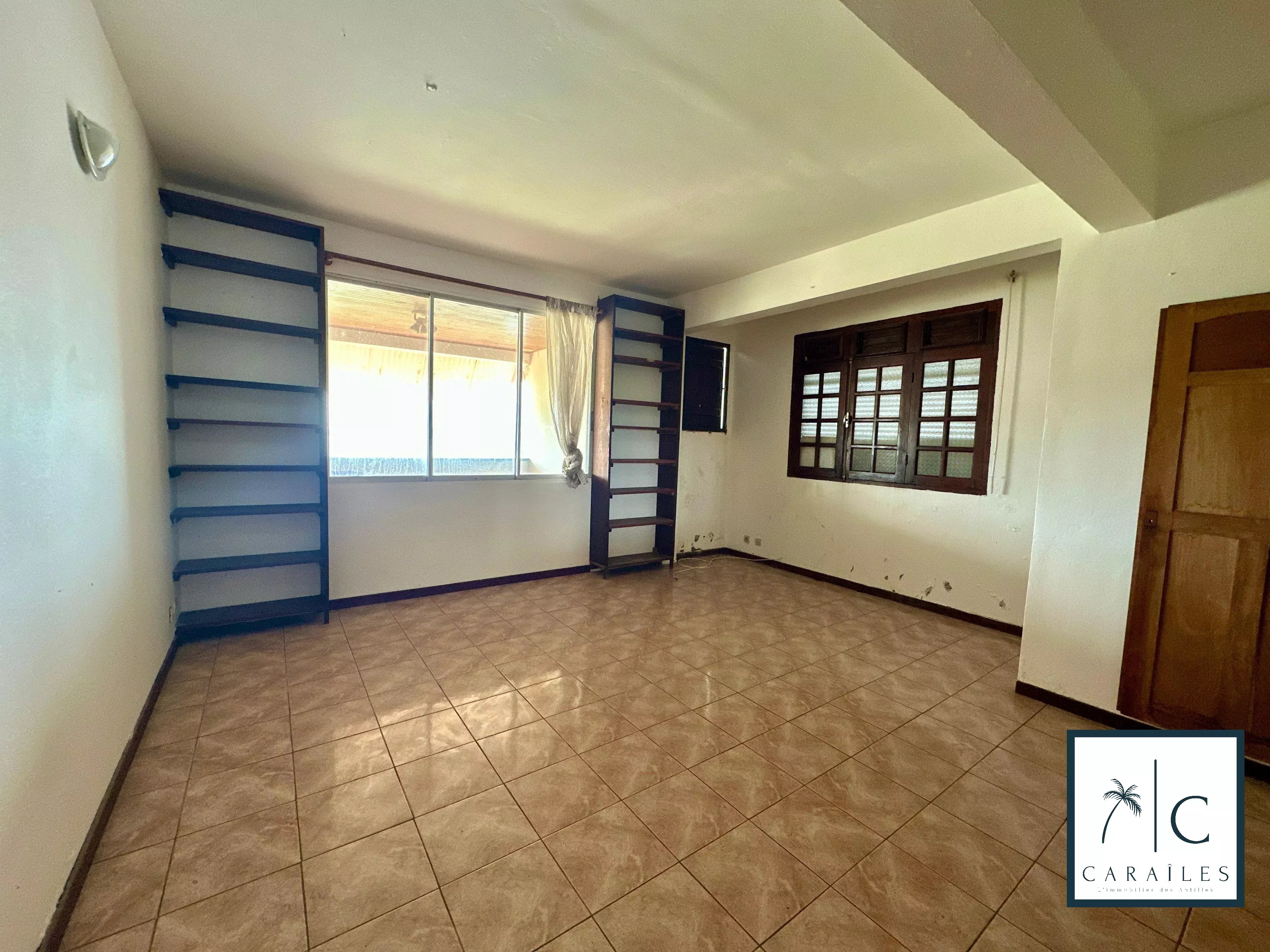 Le Robert – Immeuble 454 m² – 4 appartements – Vue mer – Fort potentiel — photo 9